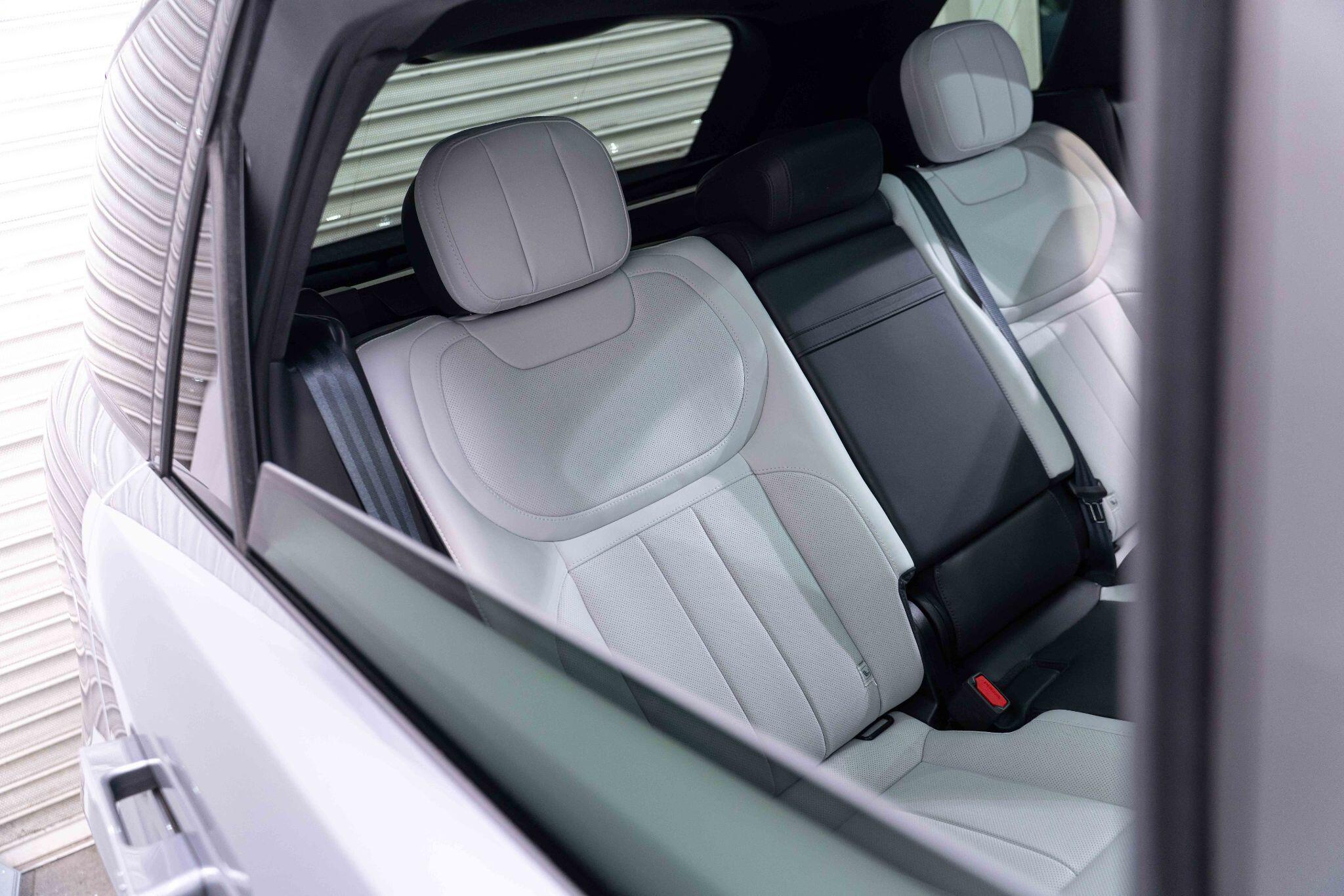 Land Rover RANGE ROVER SPORT - Image 16