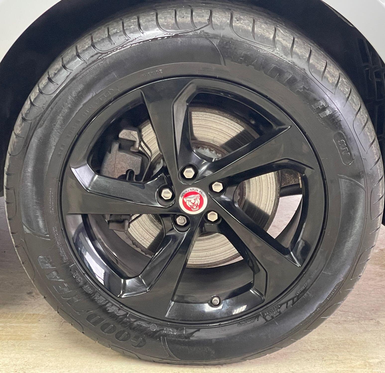 Jaguar F-Pace - Image 14