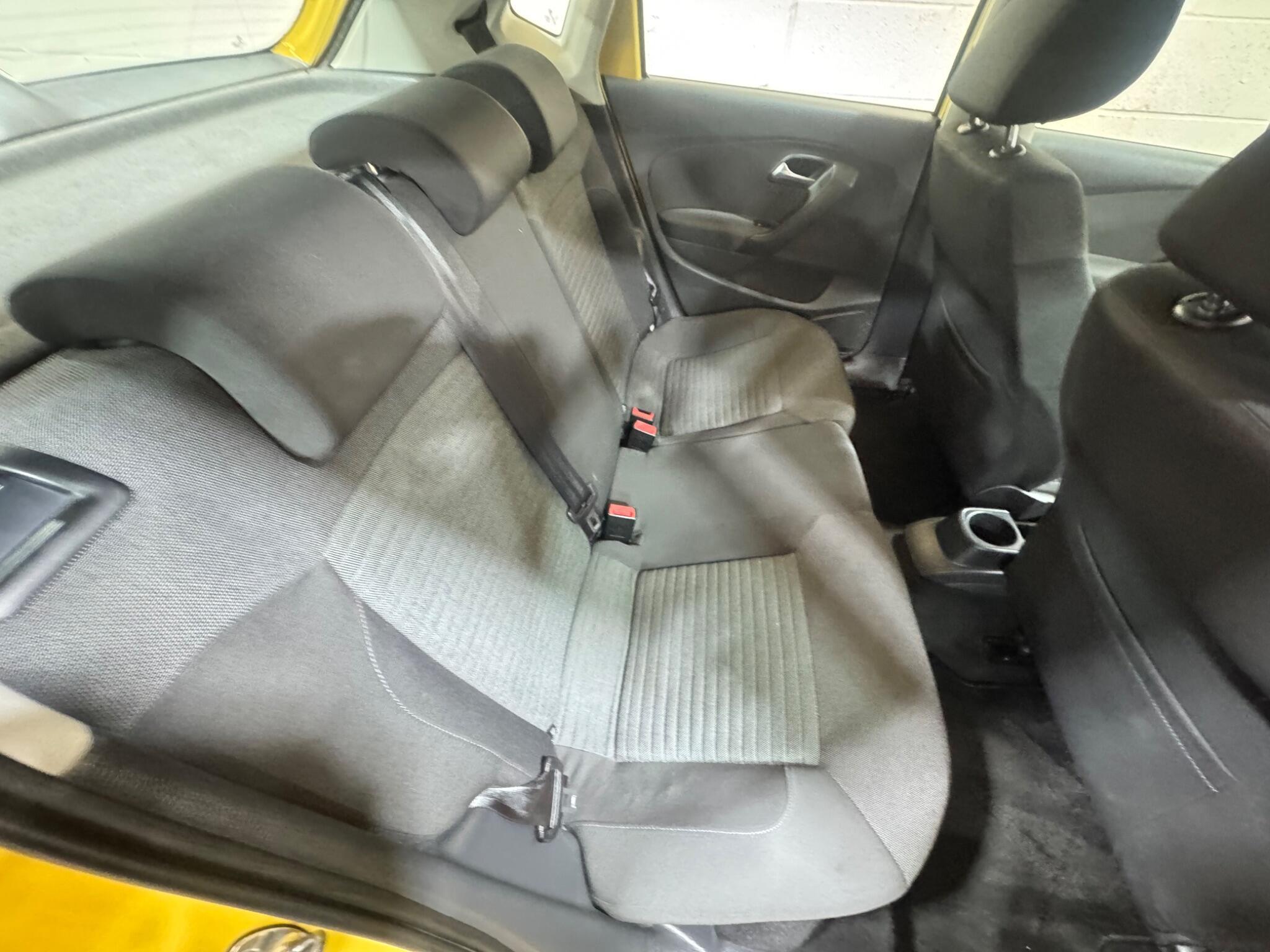 Volkswagen Polo - Image 12