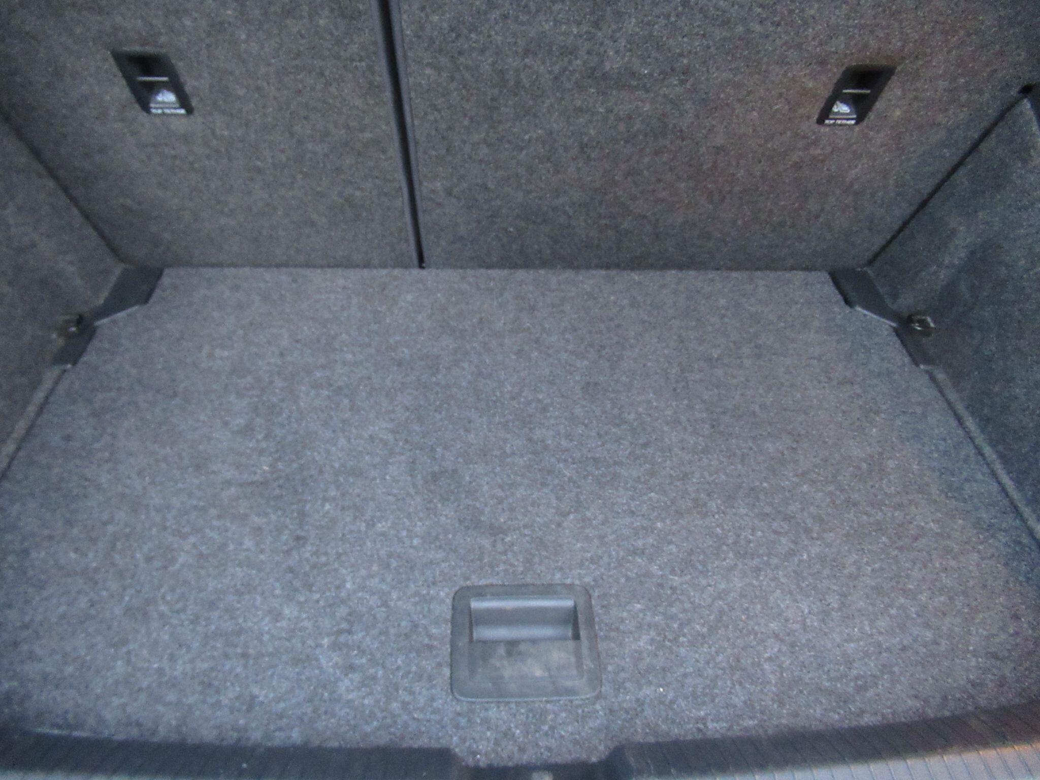 Volkswagen Polo - Image 15