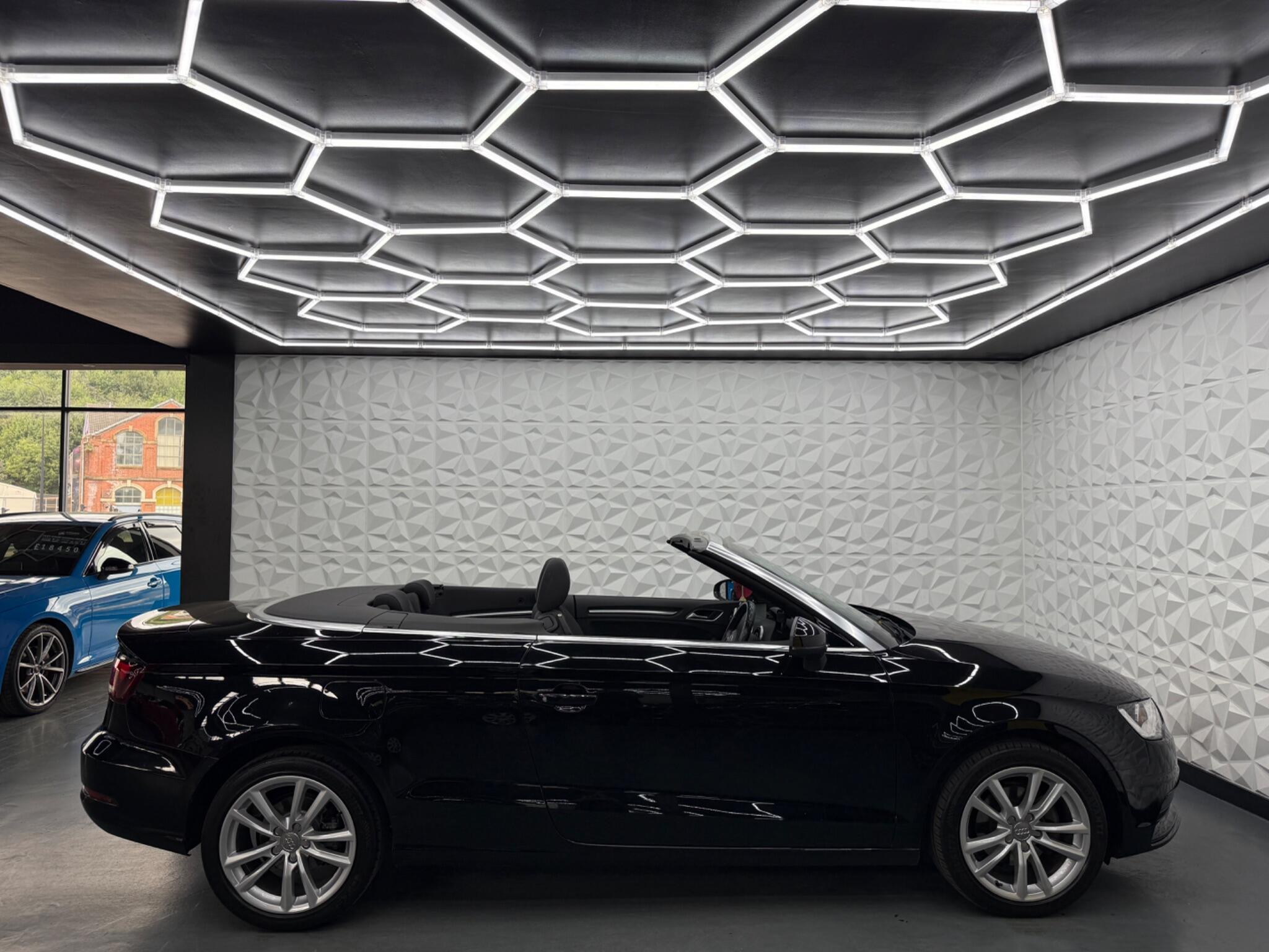 Audi A3 CABRIOLET - Image 11