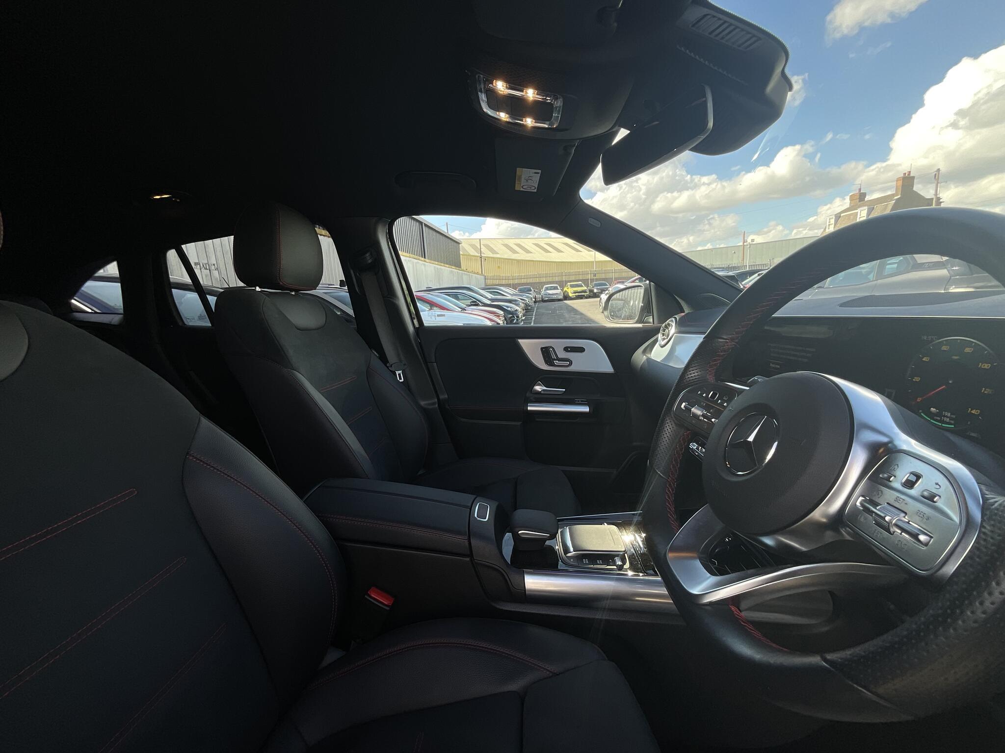 Mercedes Eqa - Image 9