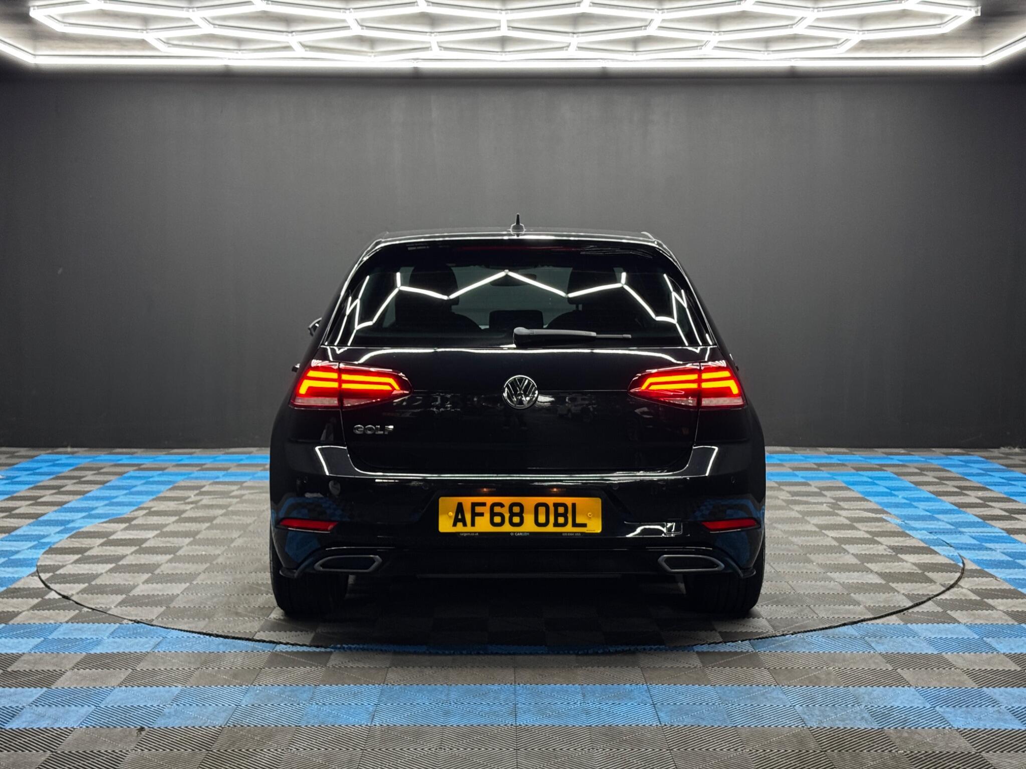 Volkswagen Golf - Image 6