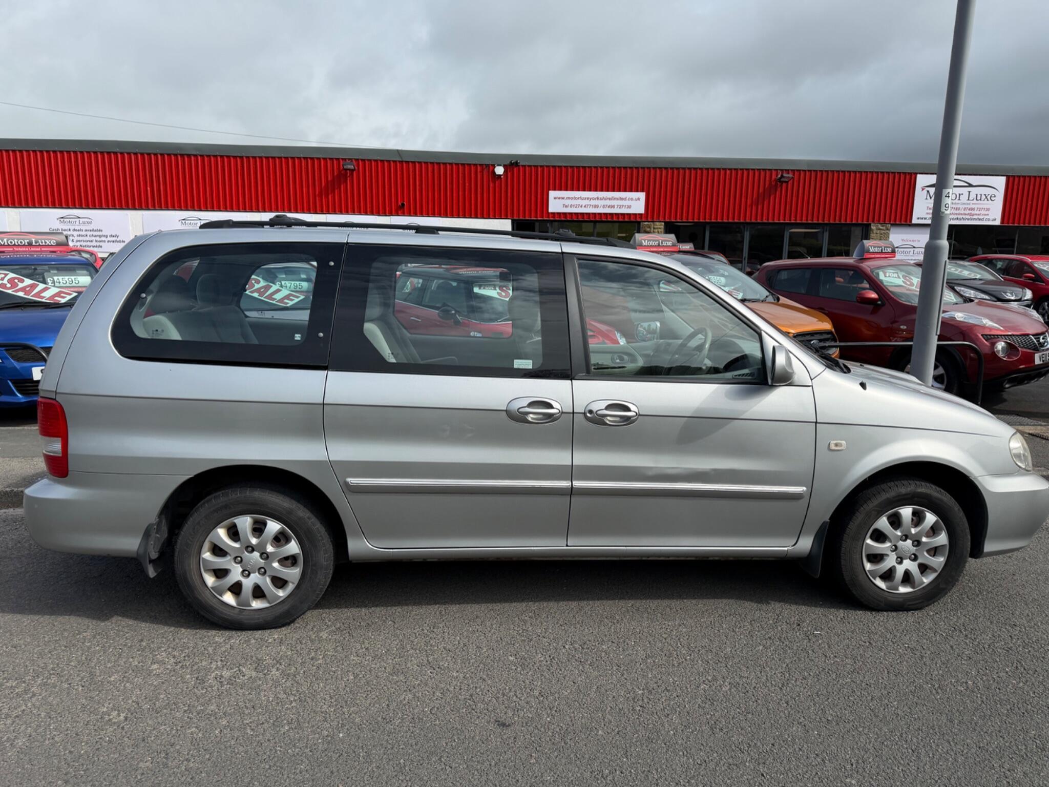 Kia Sedona - Image 5