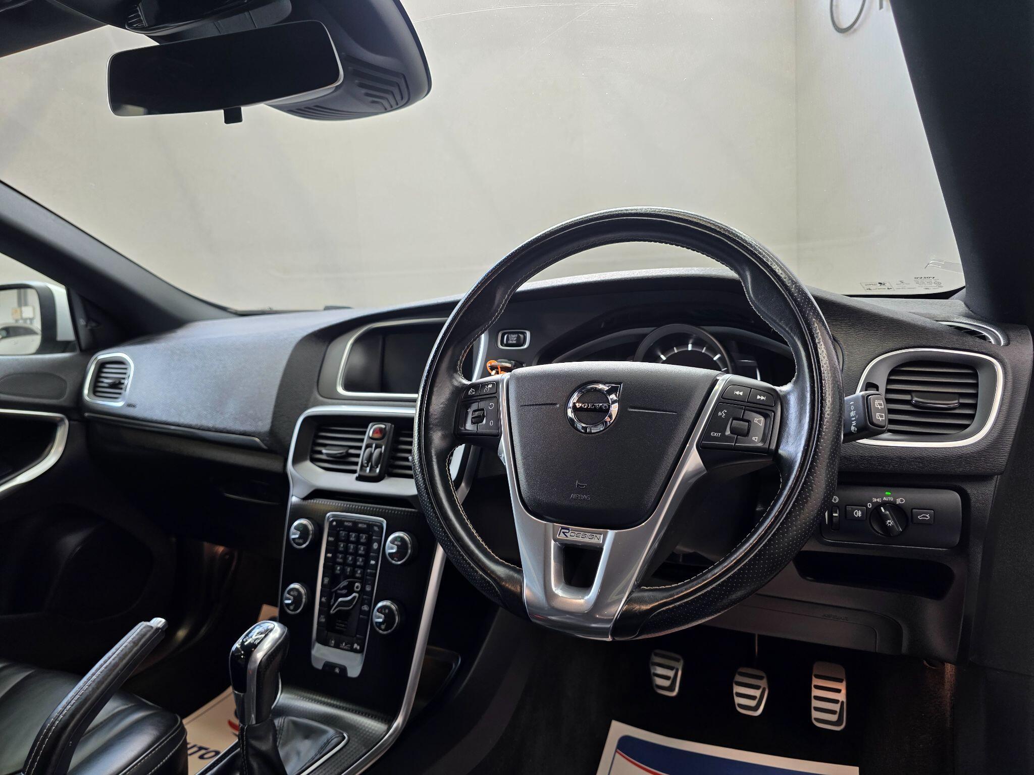 Volvo V40 - Image 12