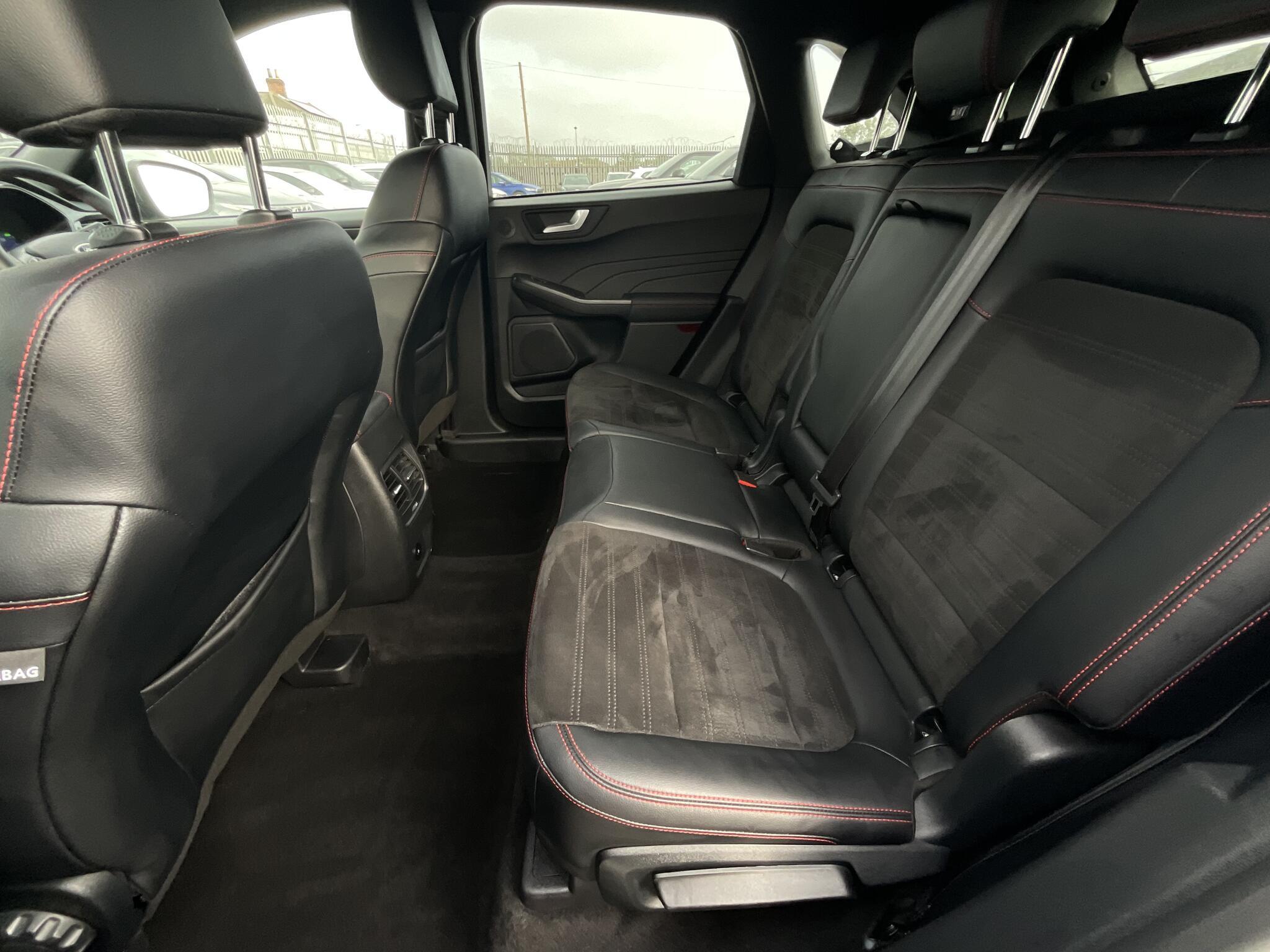 Ford Kuga - Image 15