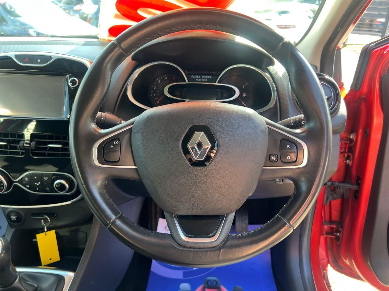 Renault Clio - Image 24