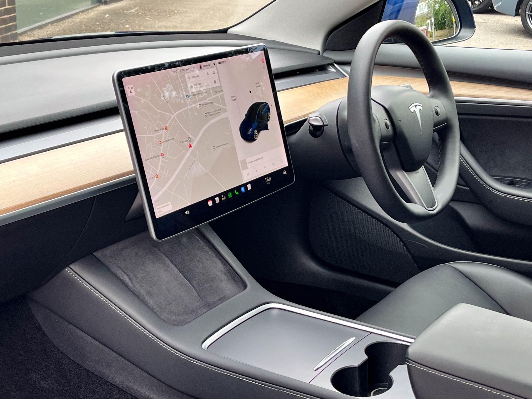 Tesla Model 3 - Image 5