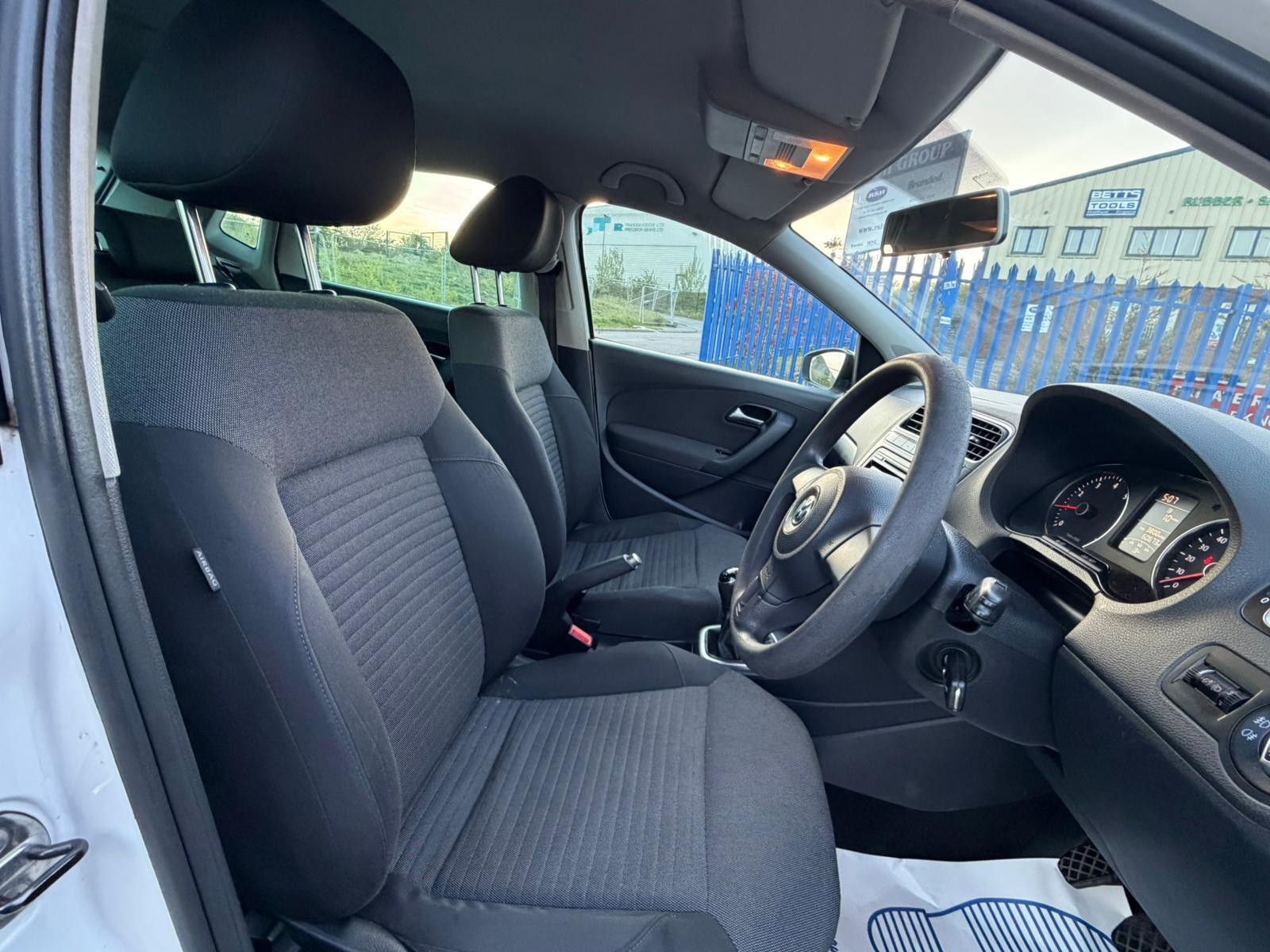 Volkswagen Polo - Image 23