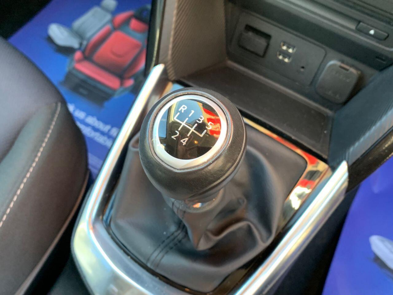Mazda MAZDA2 - Image 15