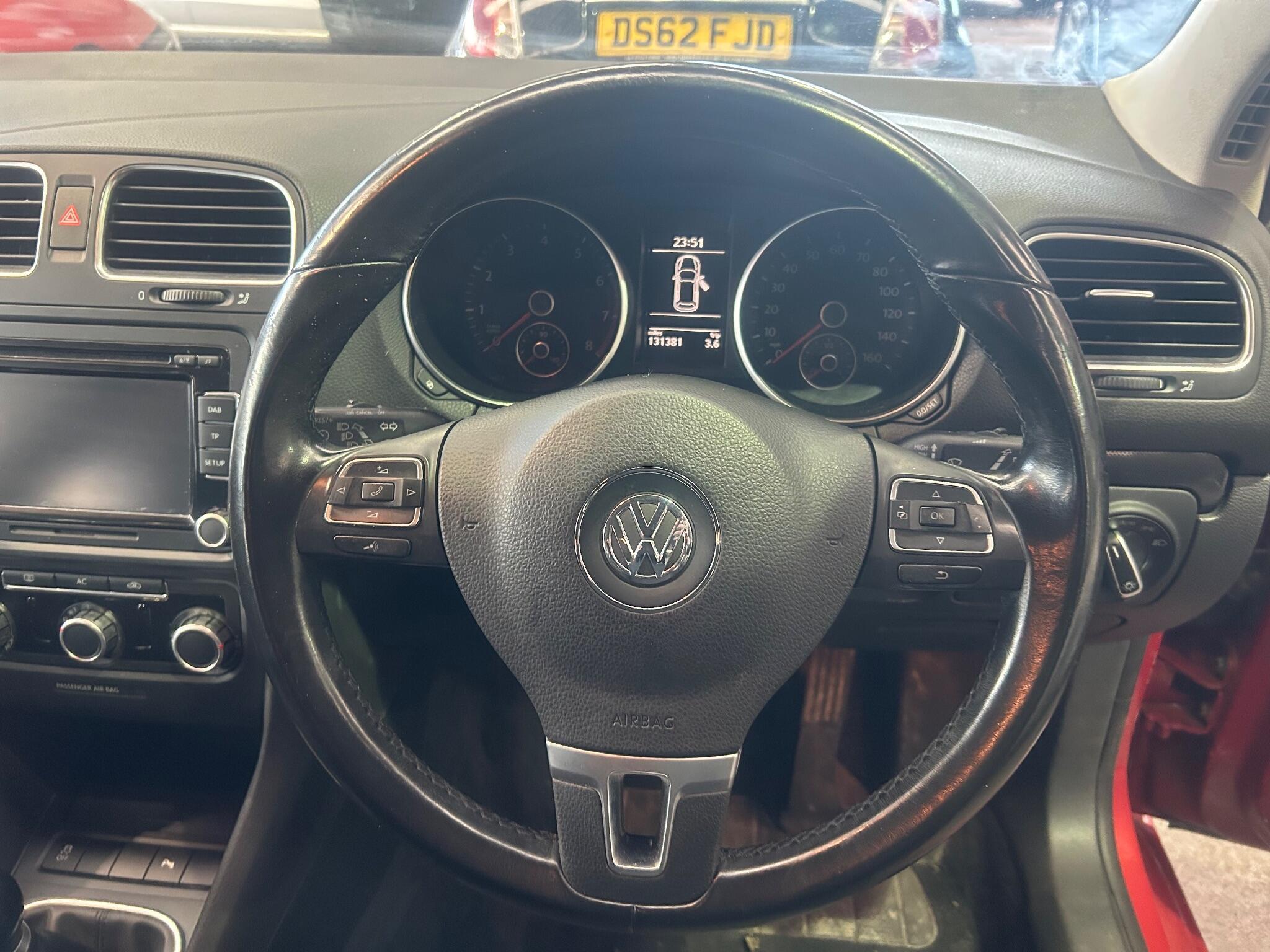 Volkswagen Golf - Image 16
