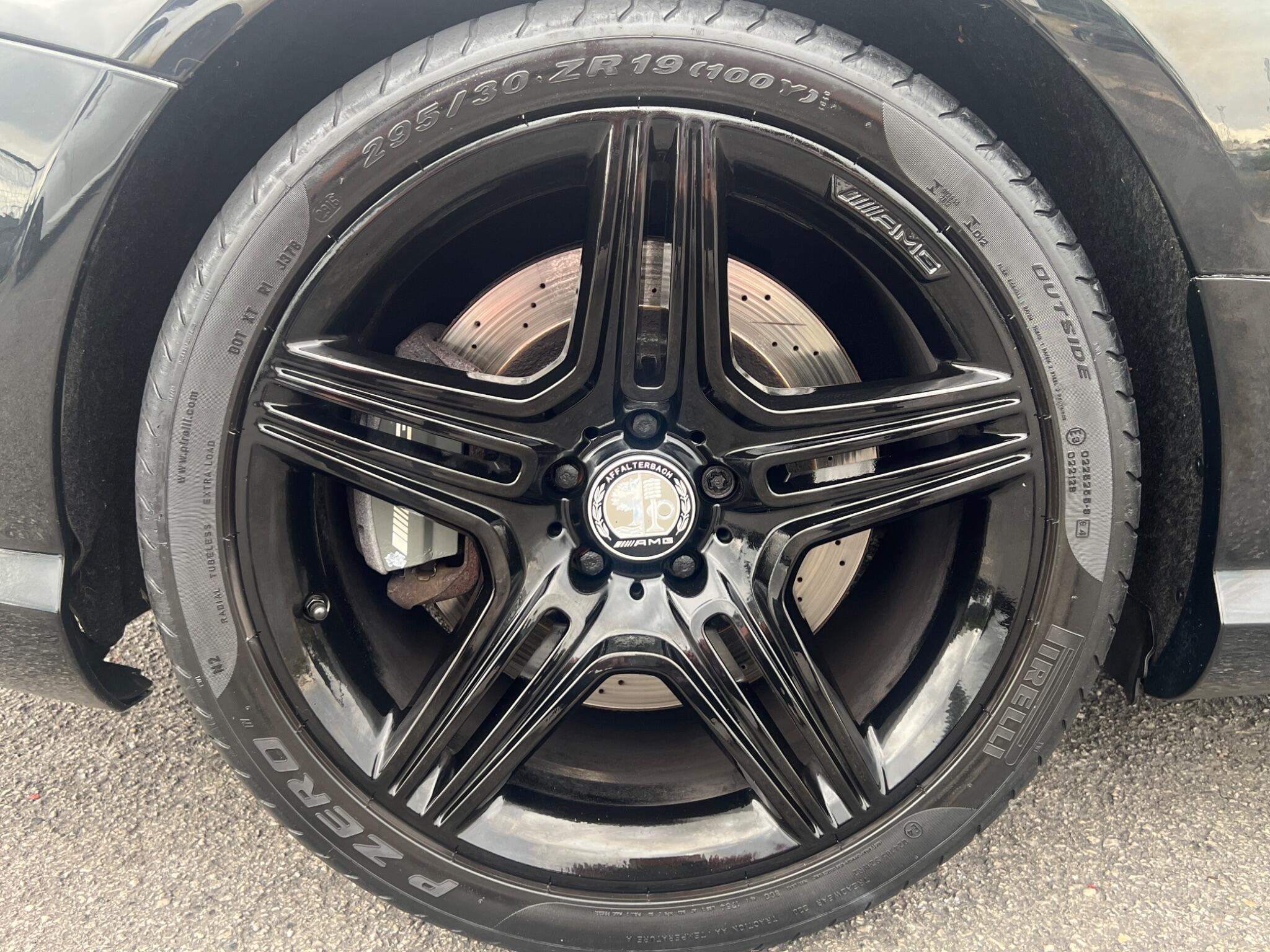 Mercedes SL - Image 19