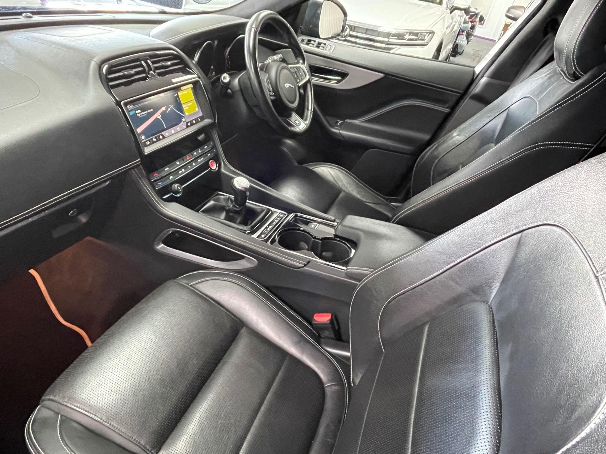 Jaguar F-Pace - Image 32