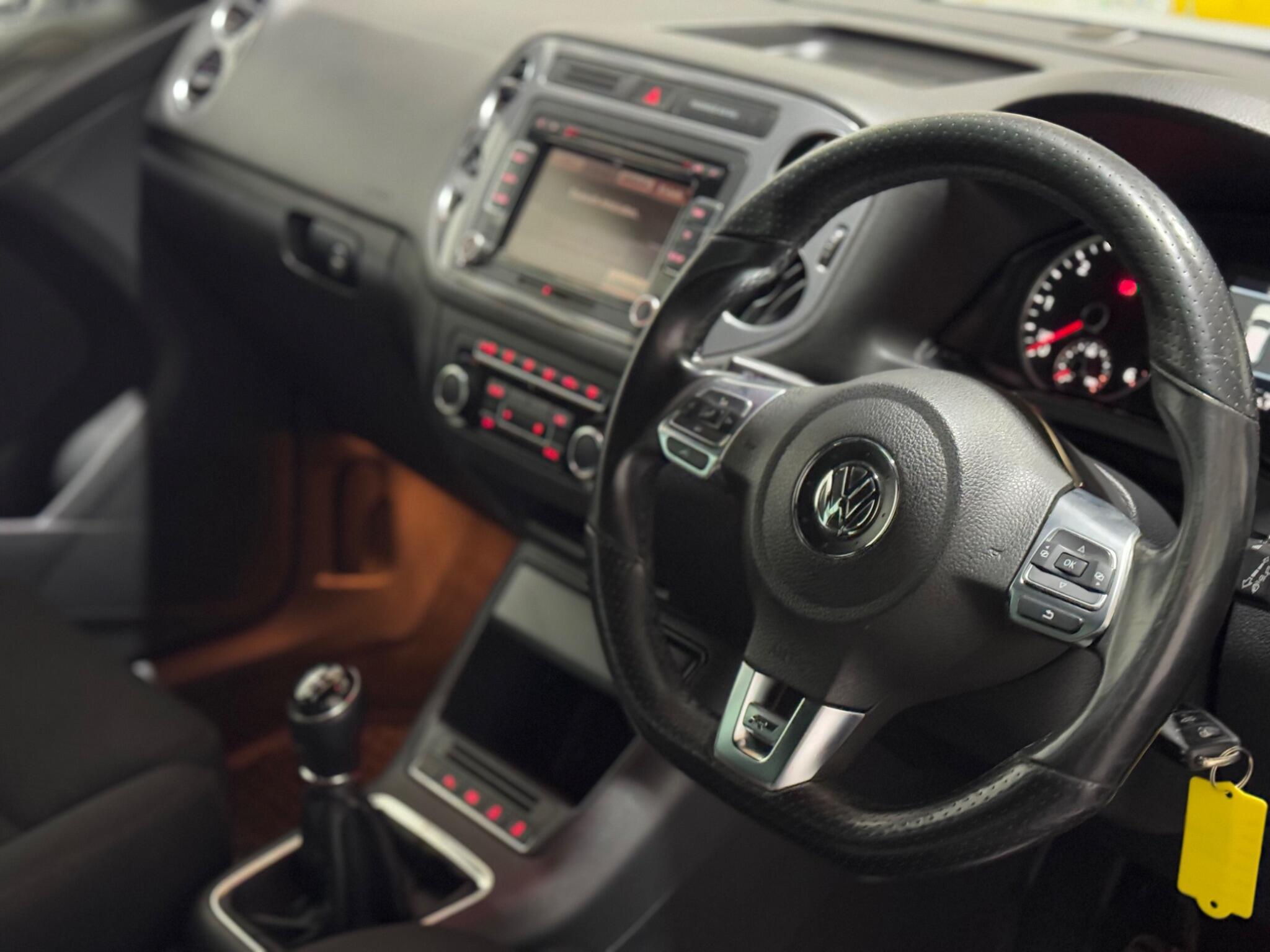 Volkswagen Tiguan - Image 43