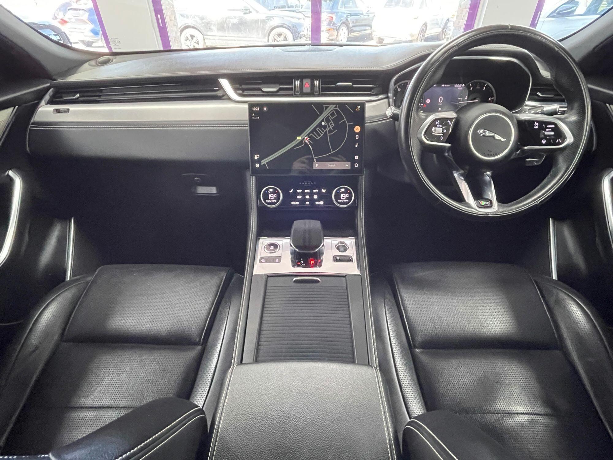 Jaguar F-Pace - Image 2