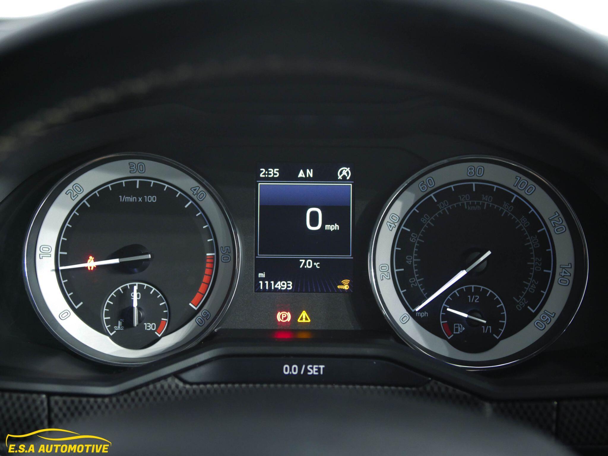 Skoda Superb - Image 37