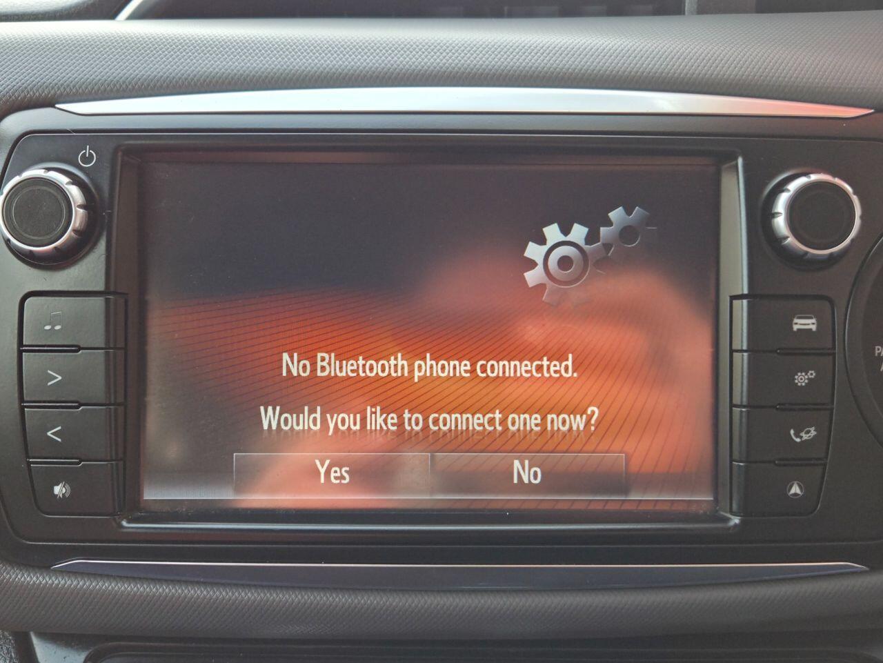 Toyota Yaris - Image 31