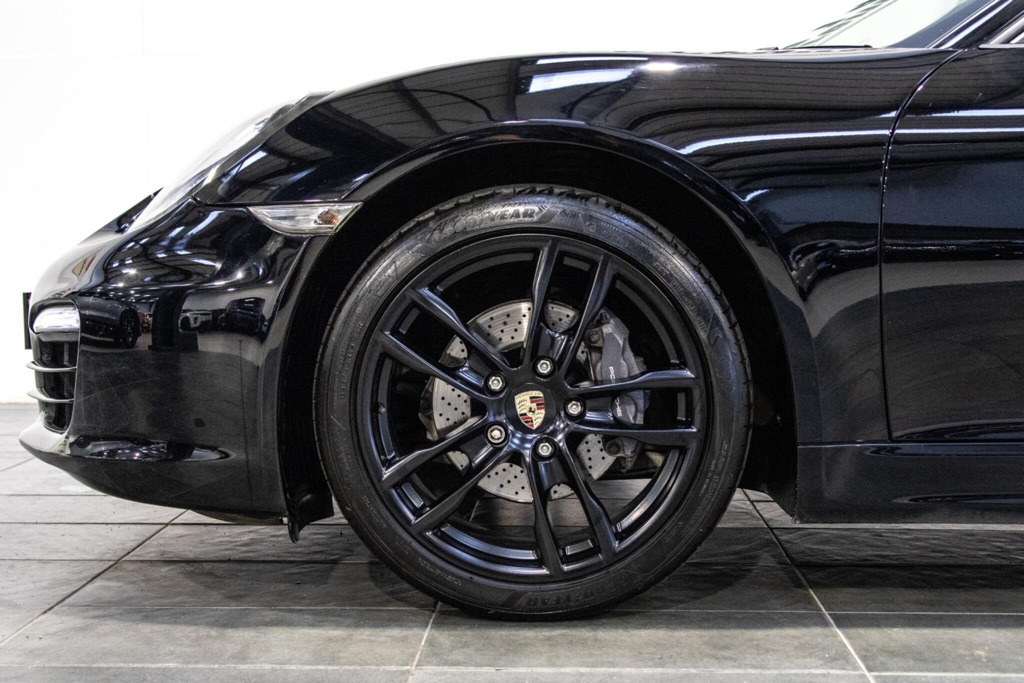 Porsche Boxster - Image 11