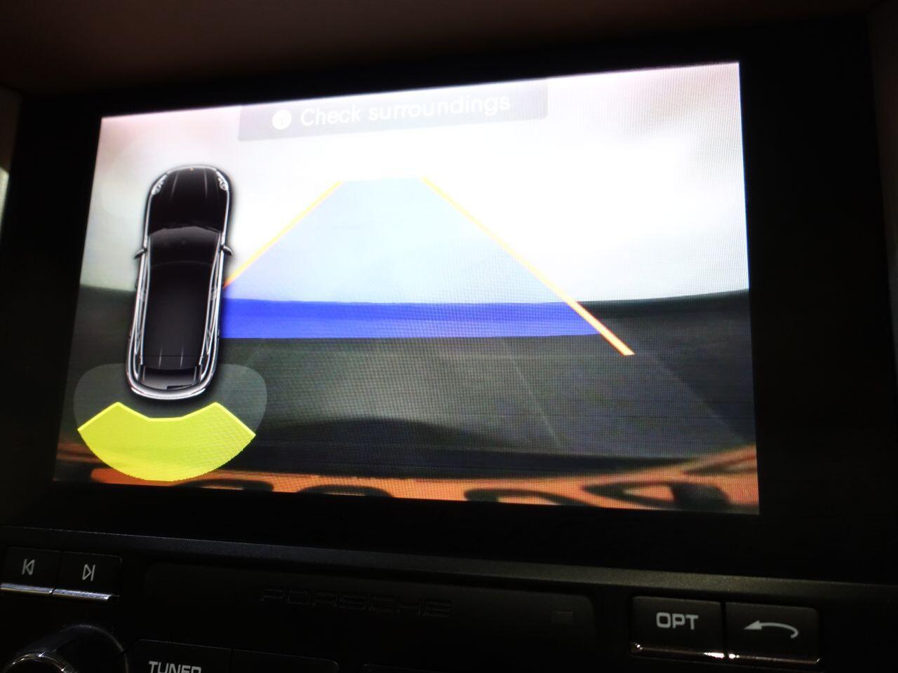 Porsche Macan - Image 41