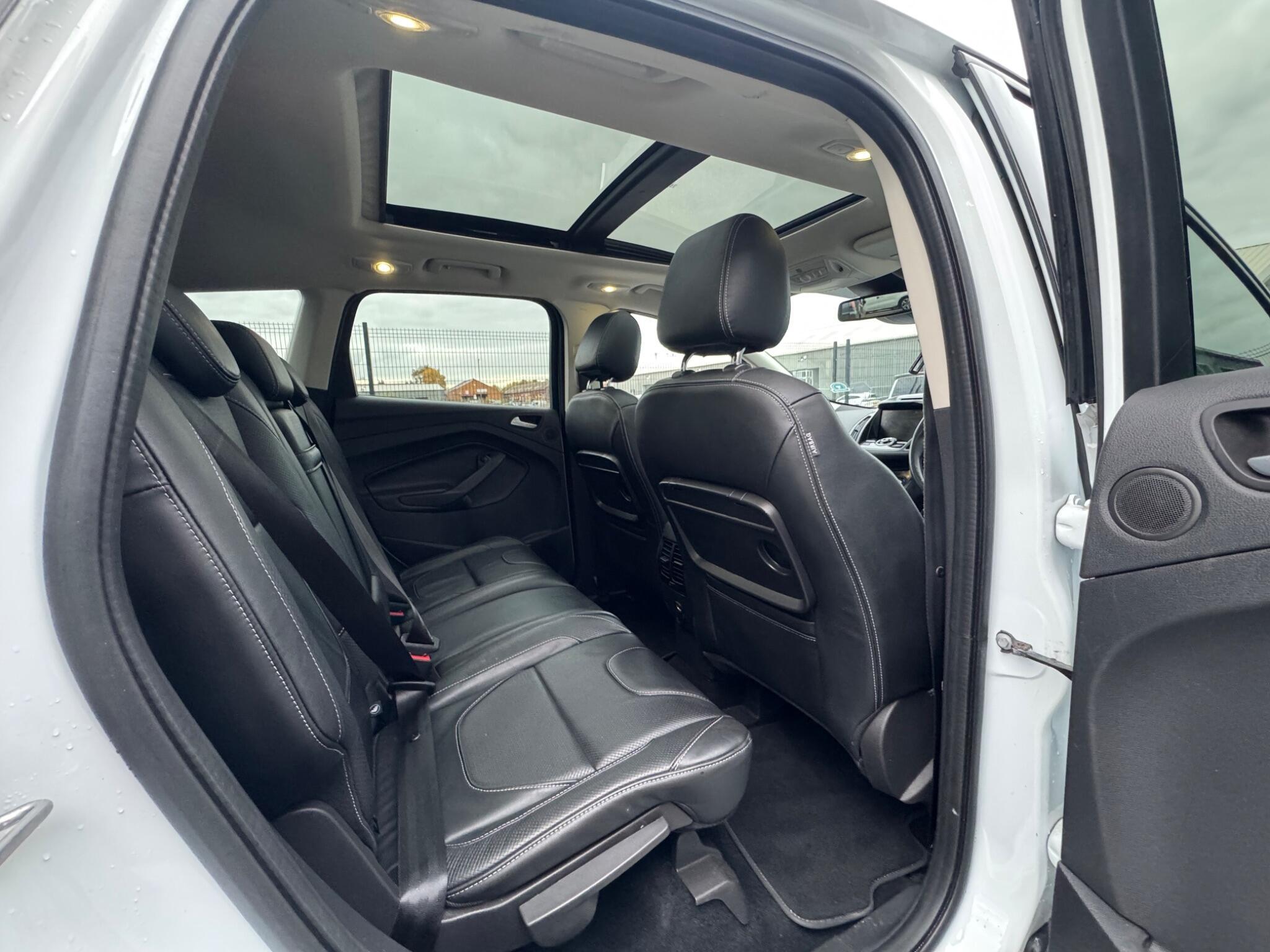Ford Kuga - Image 18