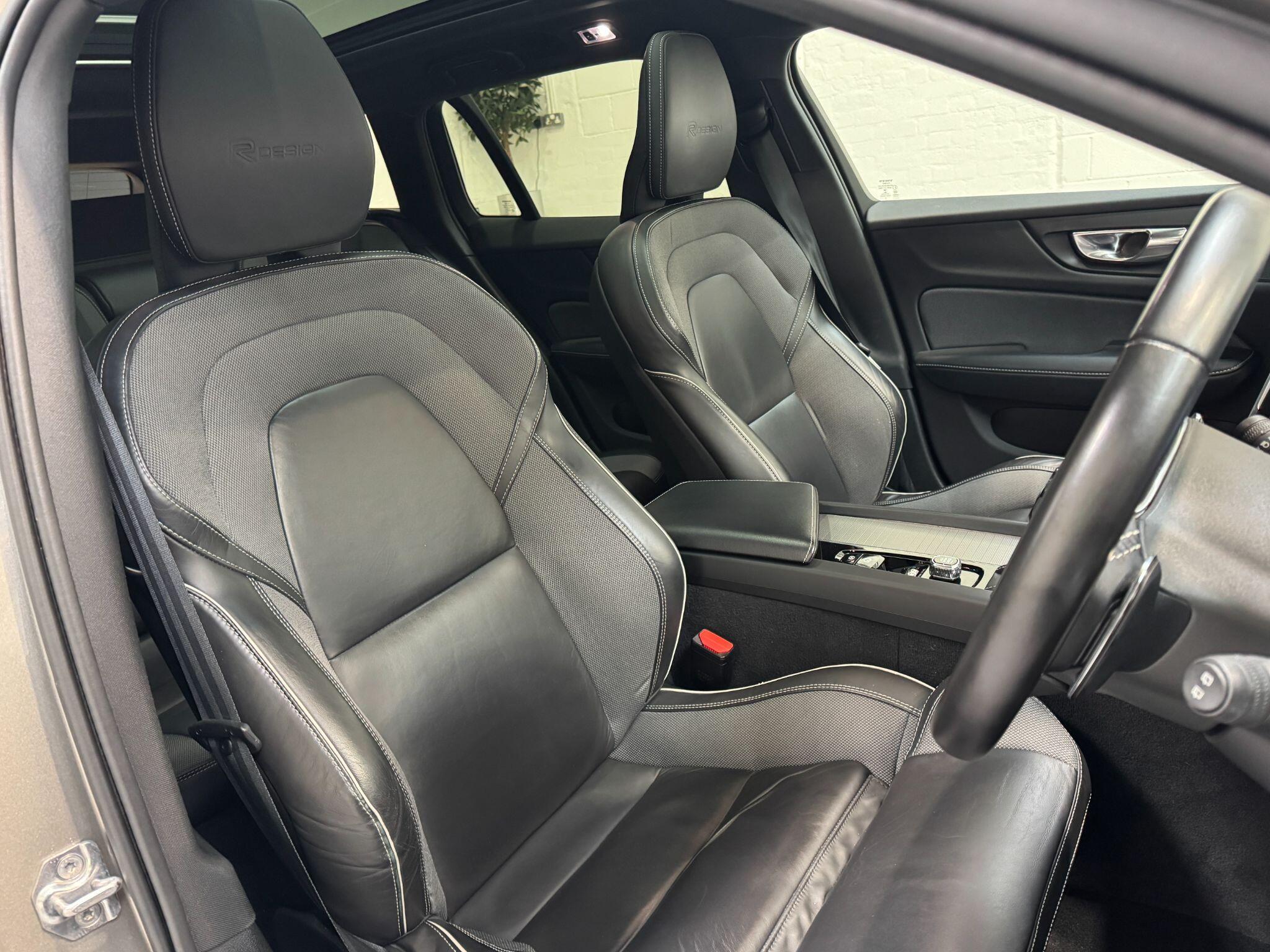 Volvo V60 - Image 17