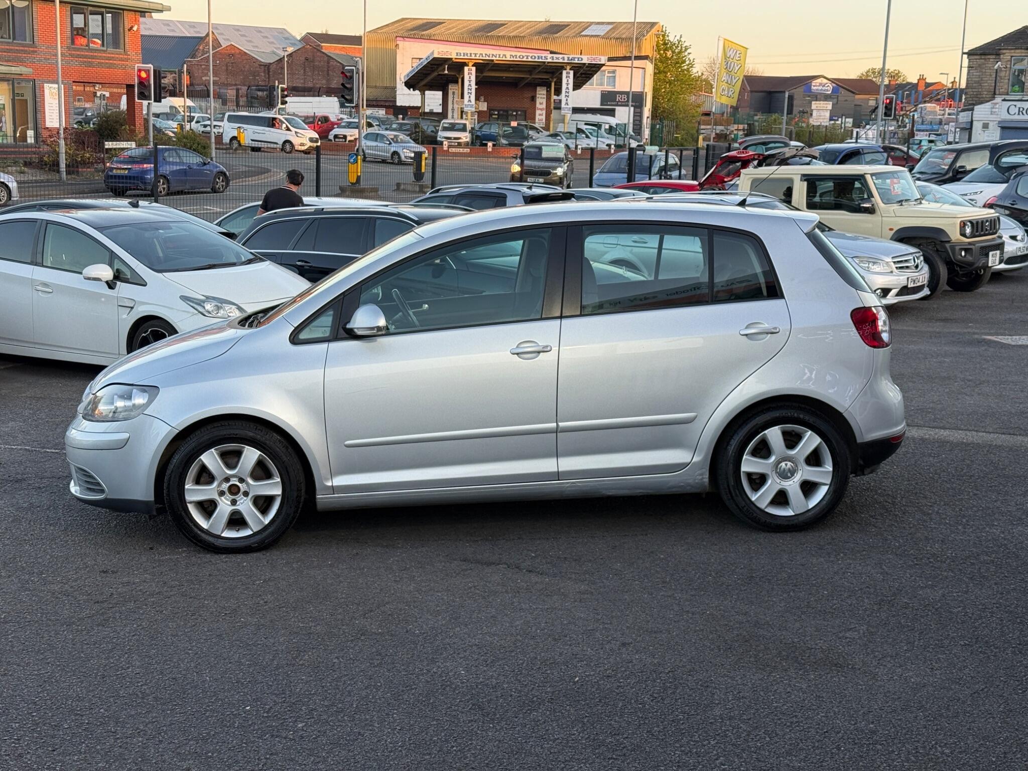 Volkswagen Golf Plus - Image 10