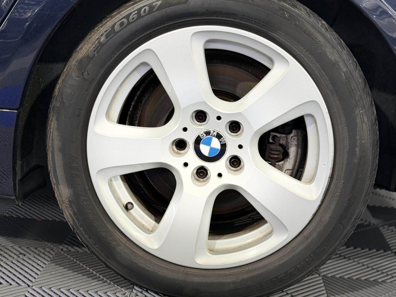 BMW 5 Series - Image 15