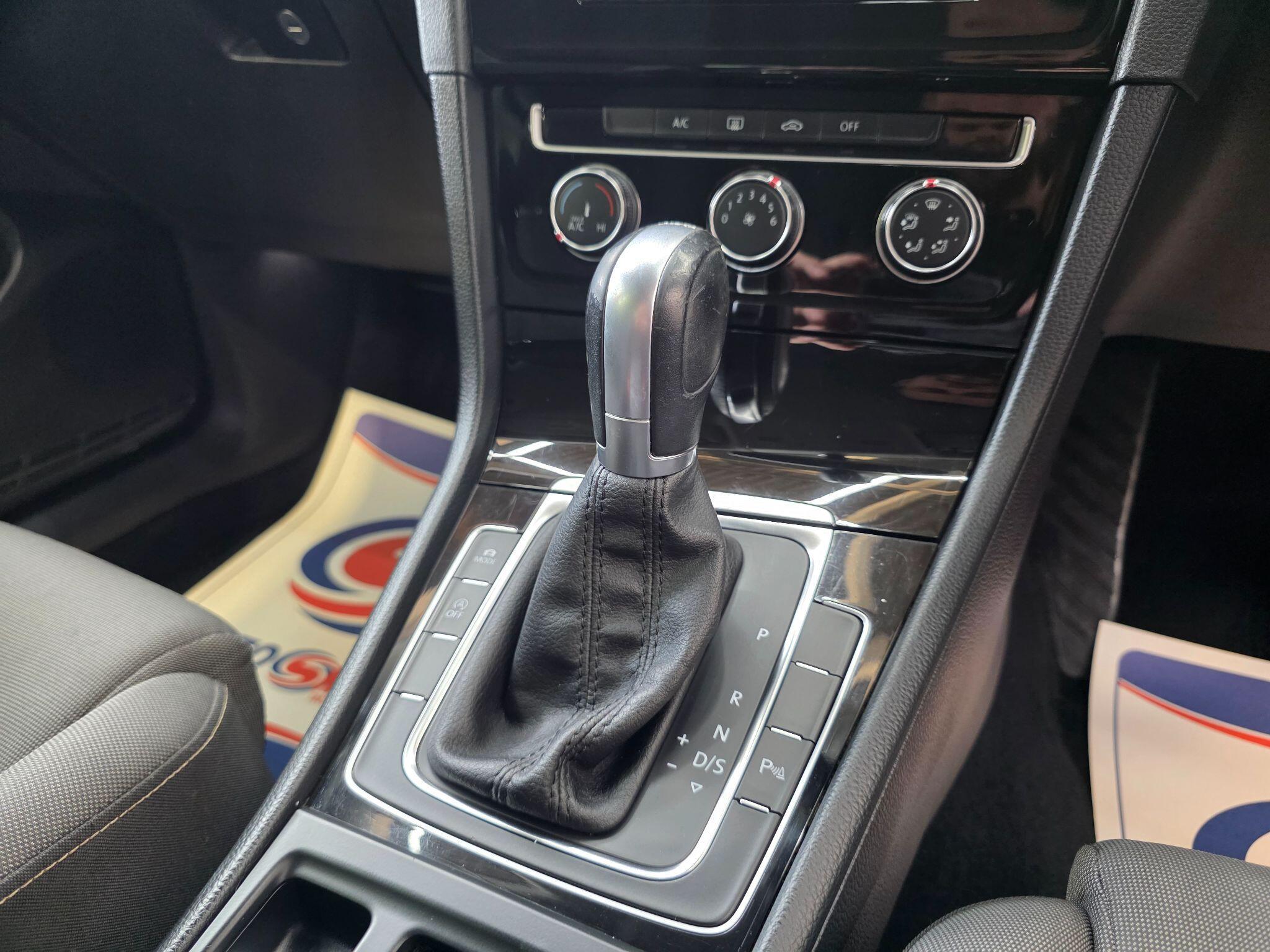 Volkswagen Golf - Image 16
