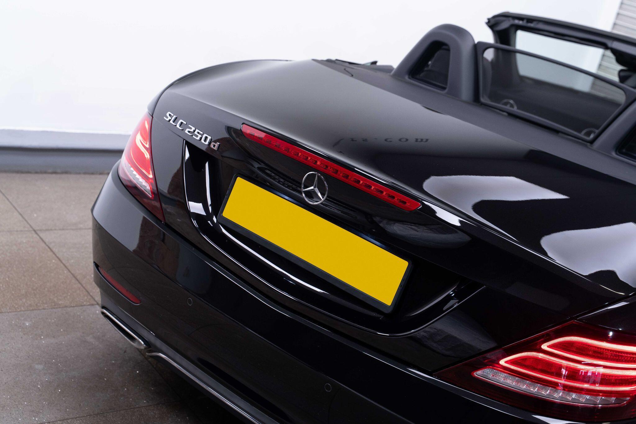 Mercedes SLC - Image 33