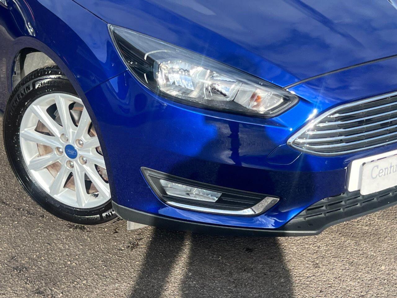 Ford Focus - Image 8