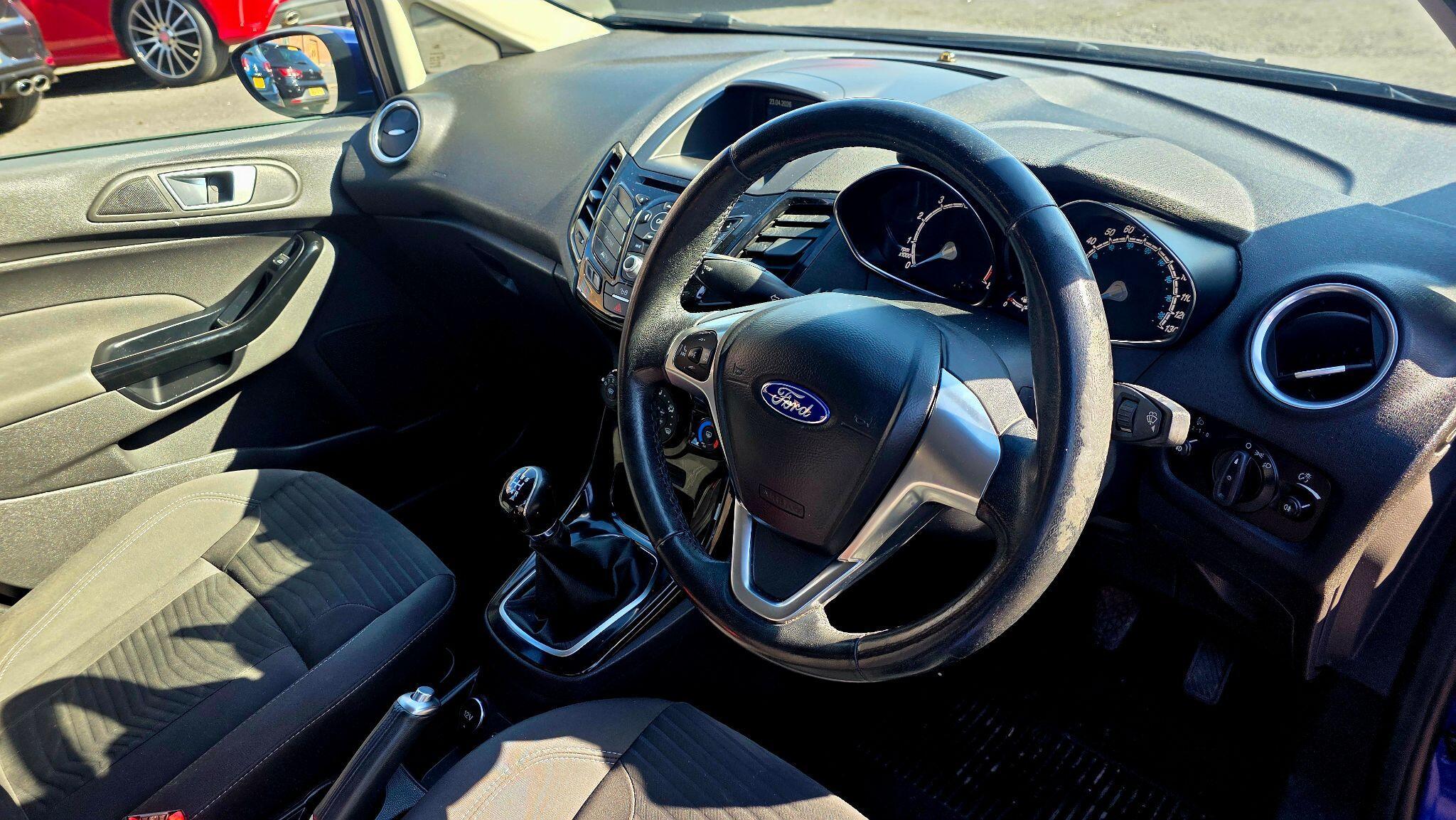 Ford Fiesta - Image 24