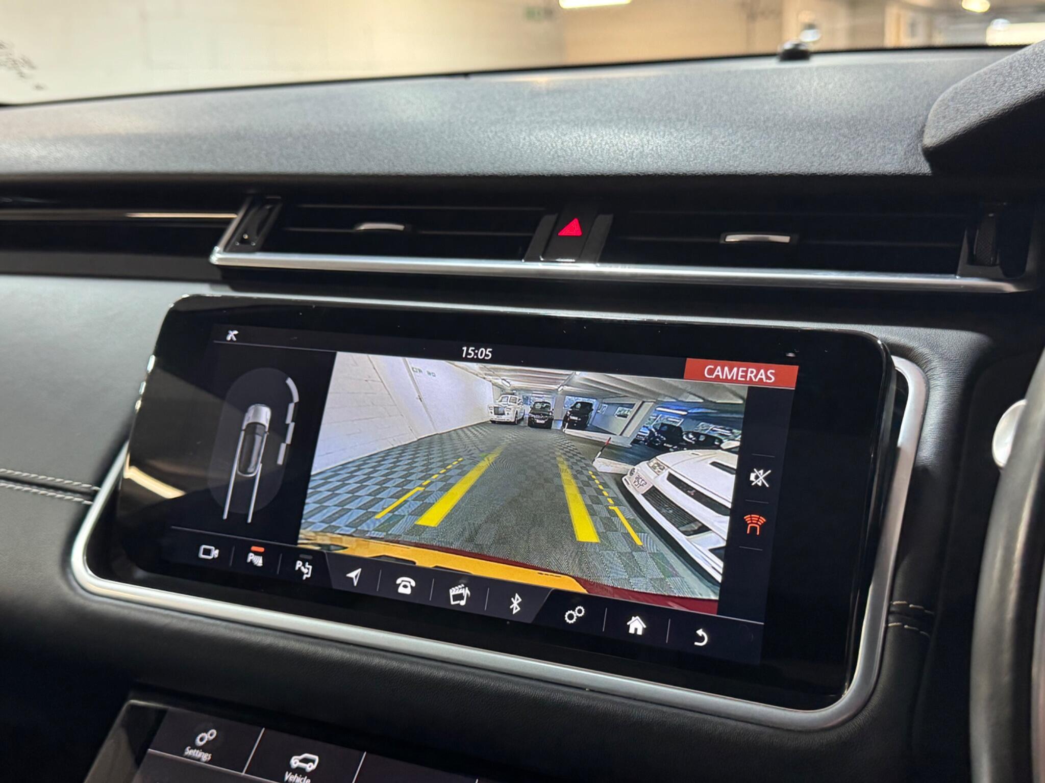 Land Rover Range Rover Velar - Image 15