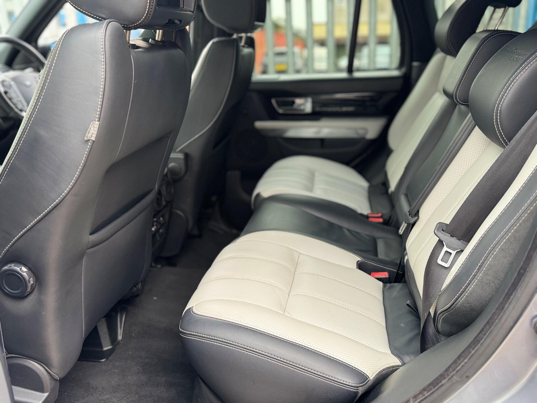 Land Rover RANGE ROVER SPORT - Image 45