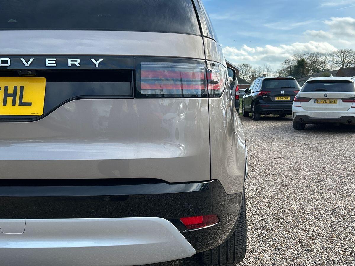 Land Rover Discovery - Image 12