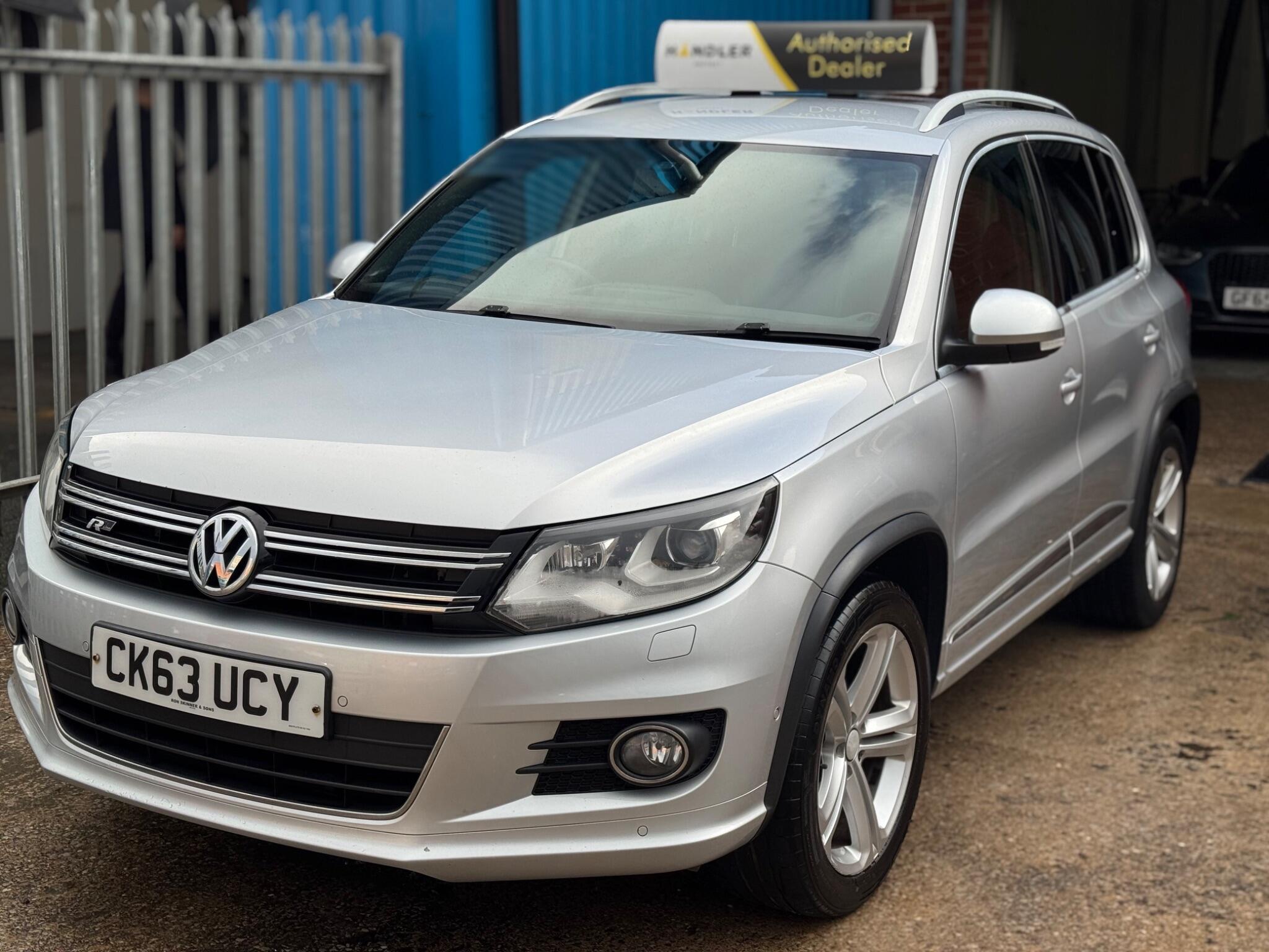 Volkswagen Tiguan - Image 11
