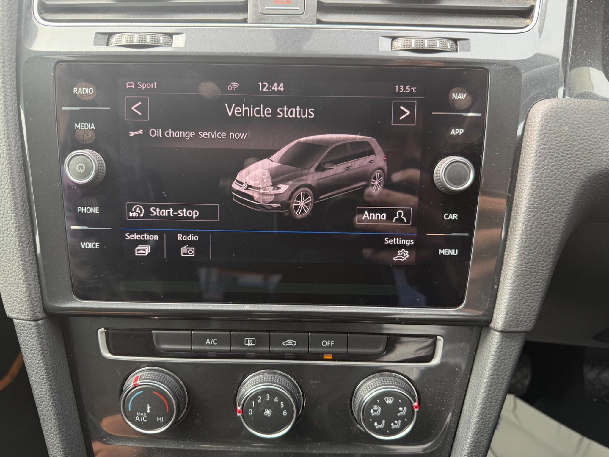 Volkswagen Golf - Image 15