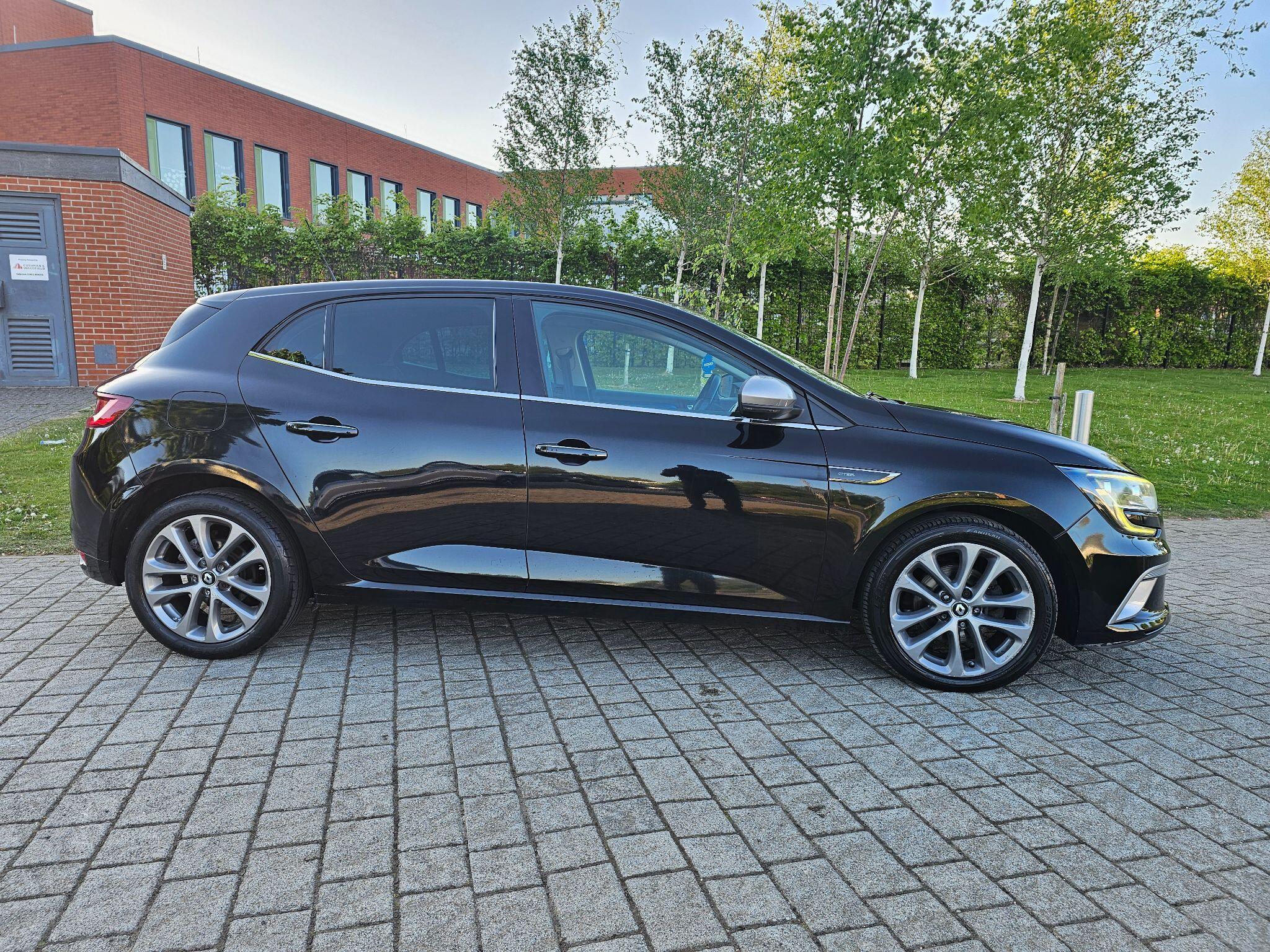 Renault Megane - Image 17