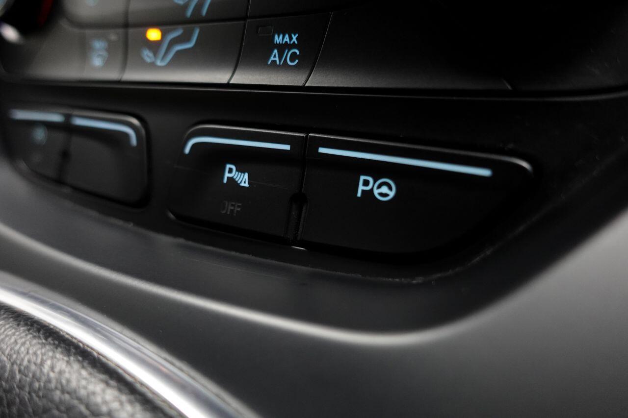 Ford Kuga - Image 46