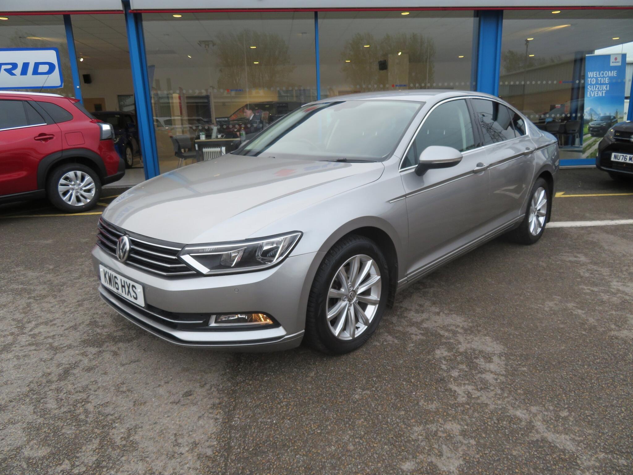 Volkswagen Passat - Image 5