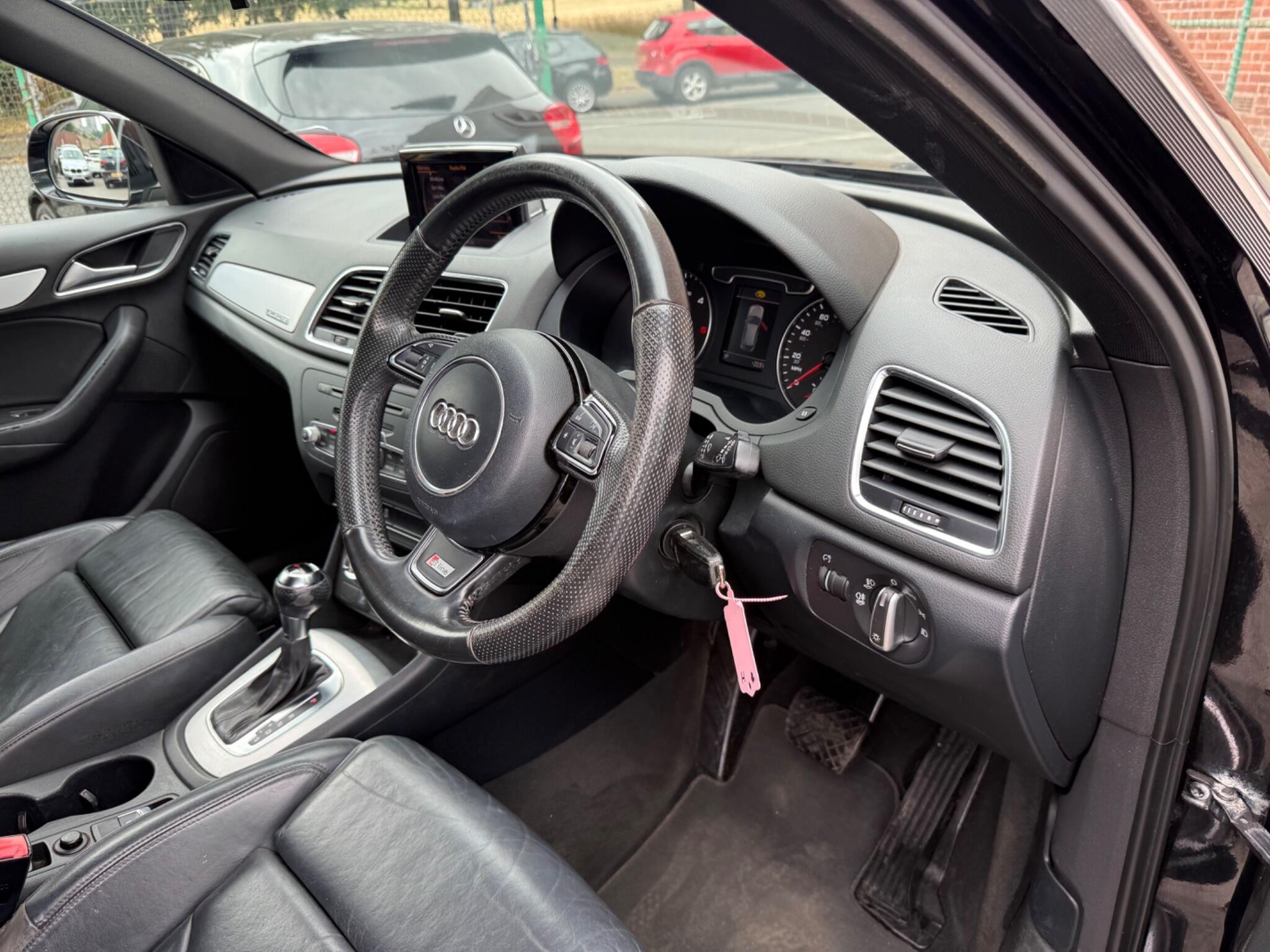 Audi Q3 - Image 20
