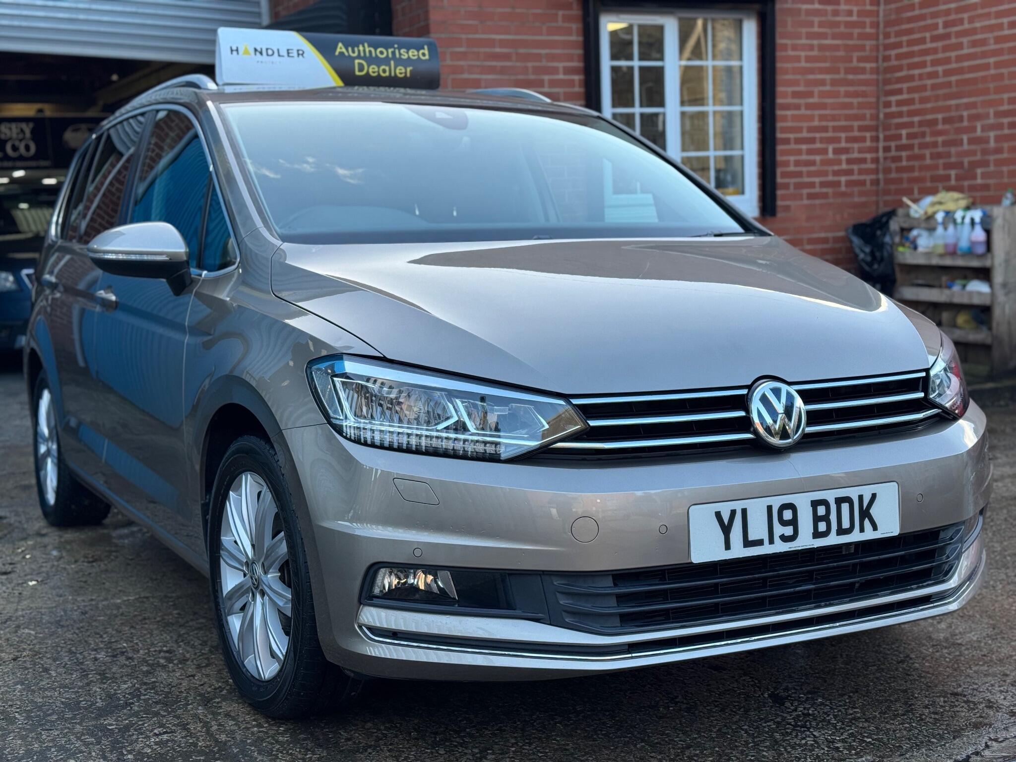 Volkswagen Touran - Image 3