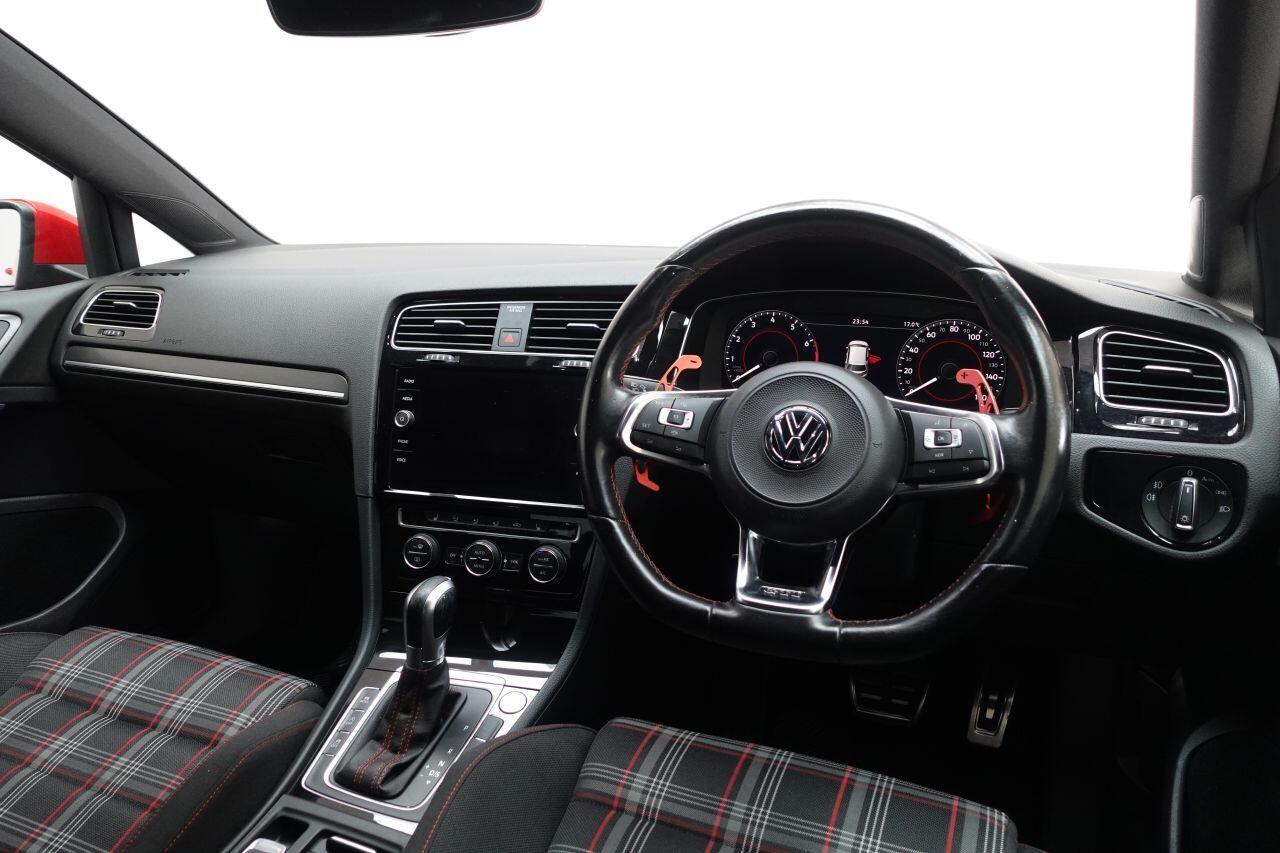 Volkswagen Golf - Image 17
