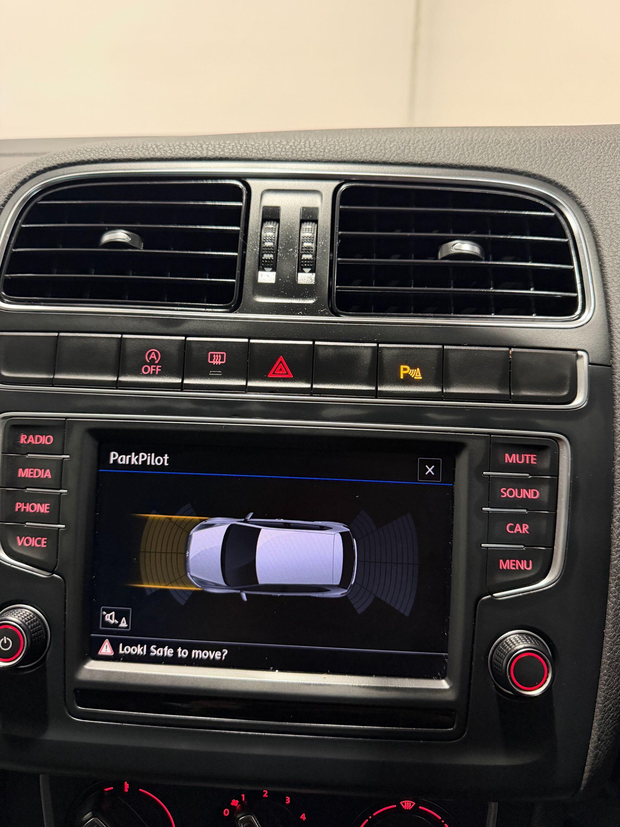 Volkswagen Polo - Image 15