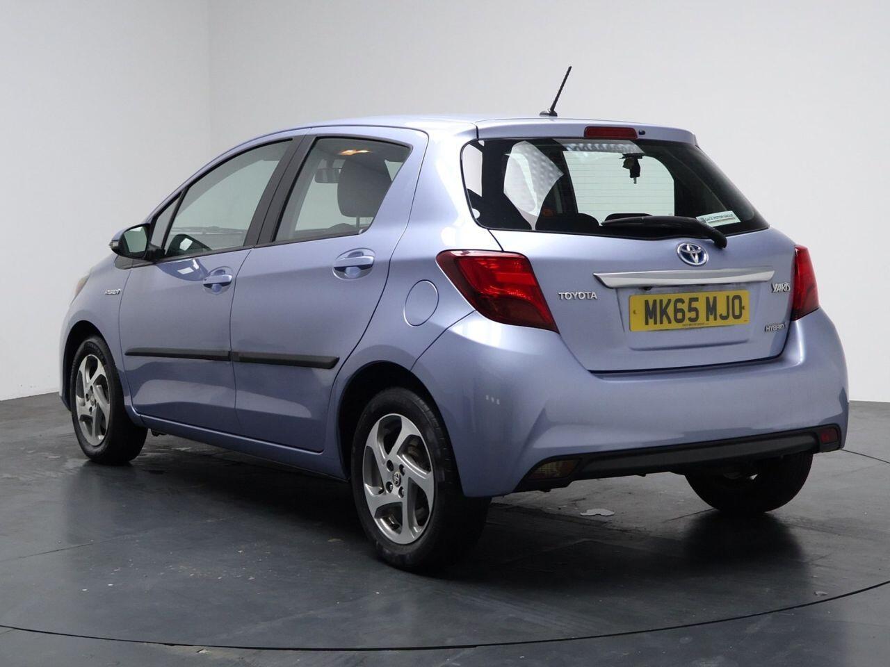 Toyota Yaris - Image 5