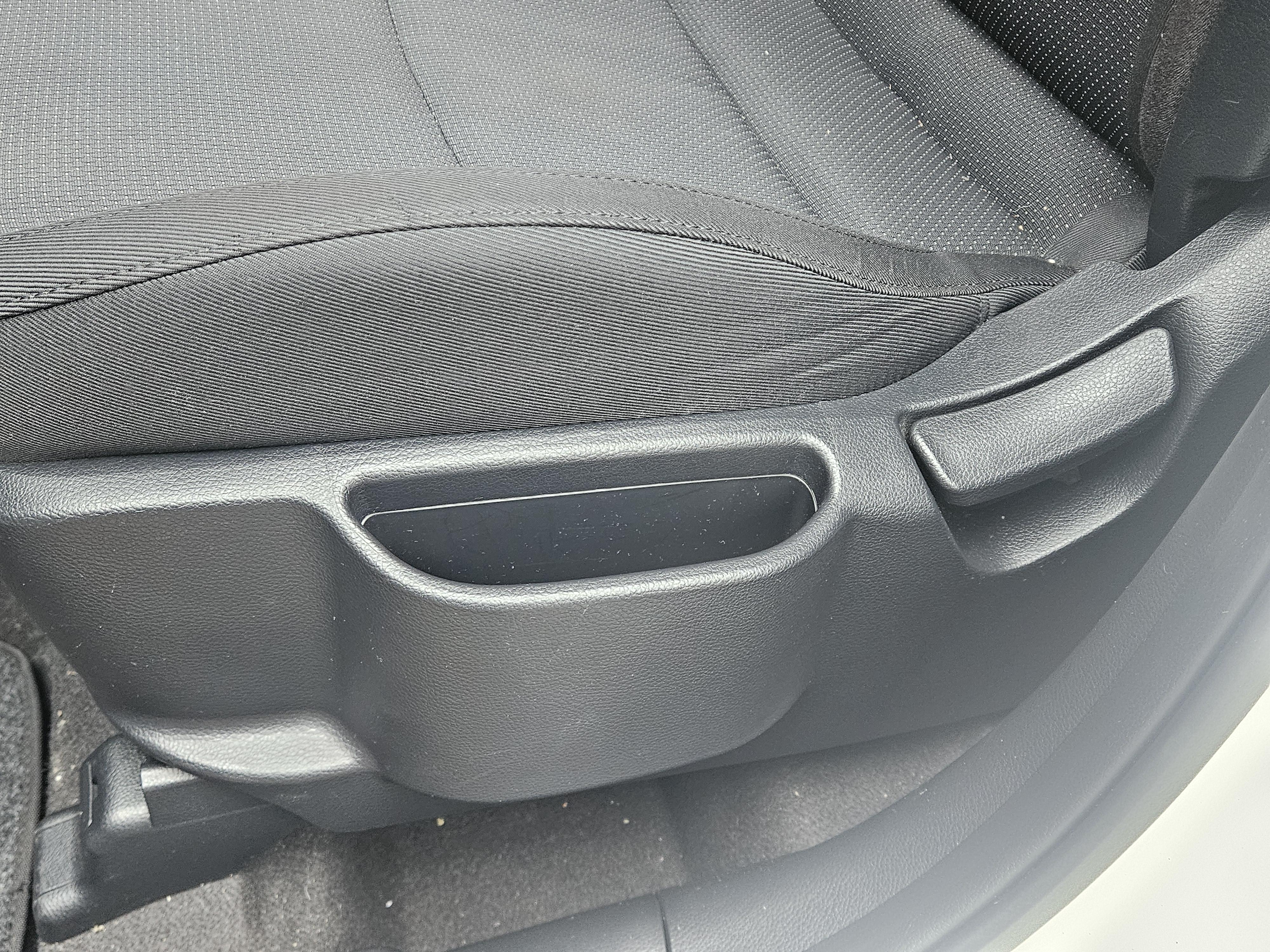 Kia Carens - Image 18