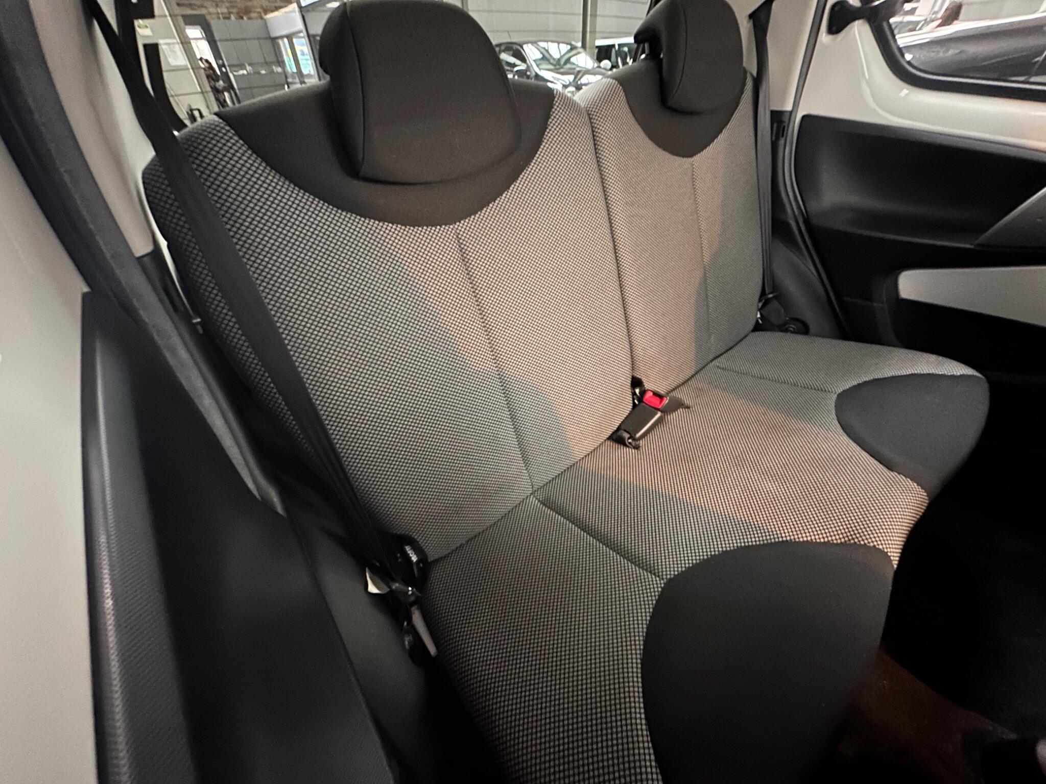 Toyota Aygo - Image 9