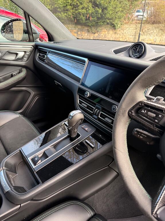 Porsche Macan - Image 13