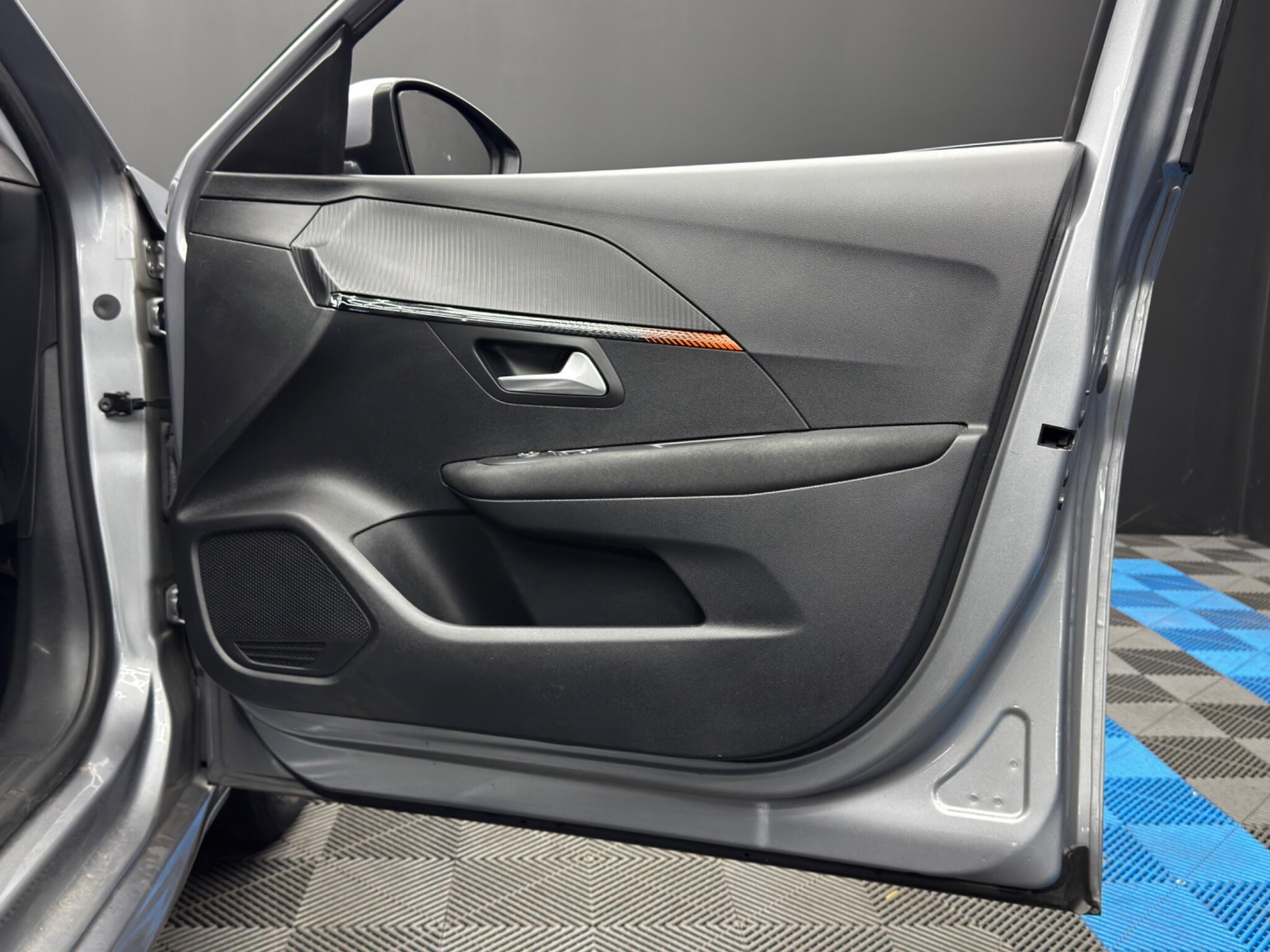 Peugeot 208 - Image 36