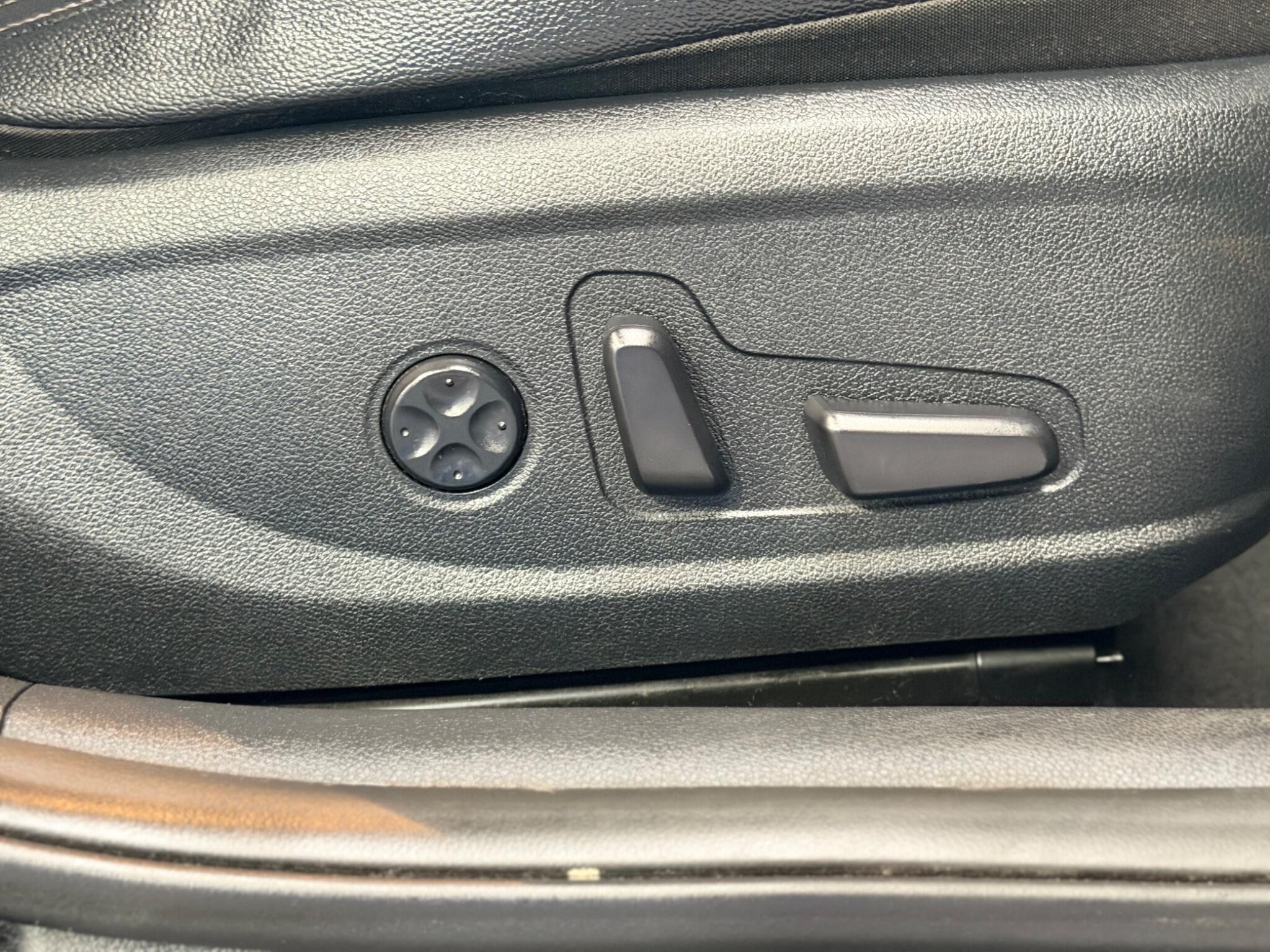 Kia Optima - Image 26