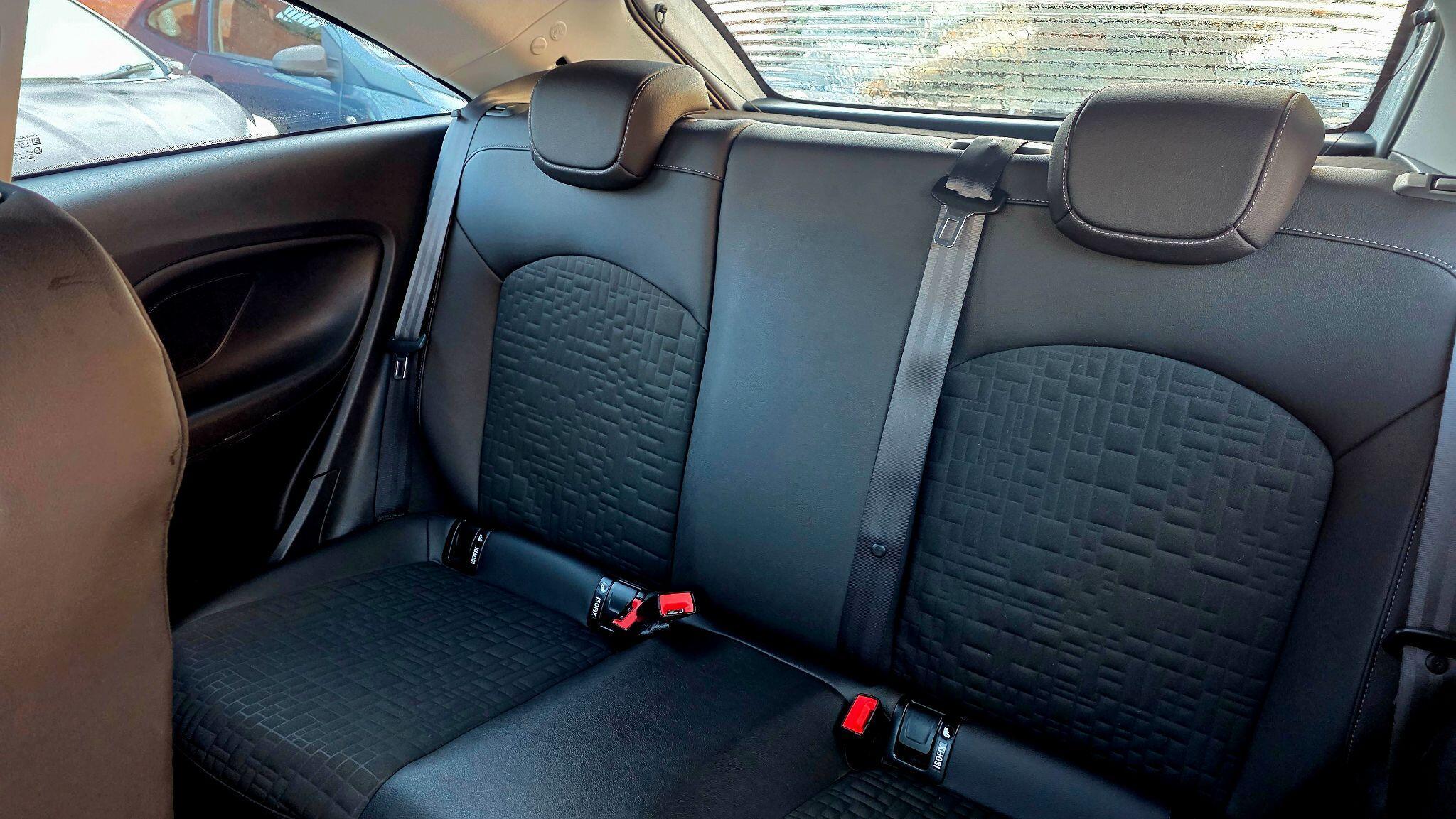 Vauxhall Corsa - Image 17